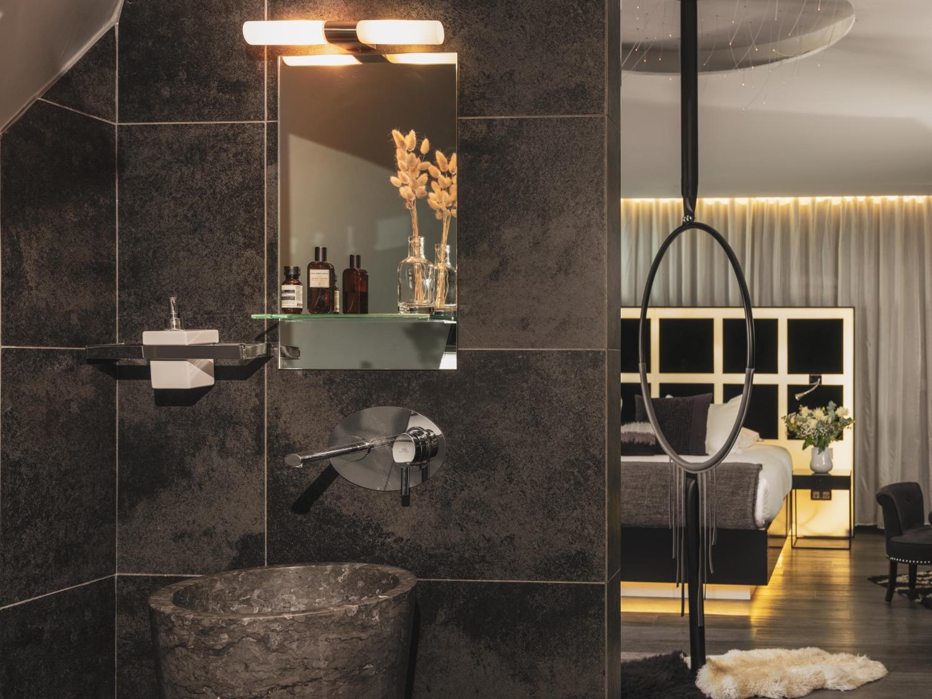 Legend Hôtel Paris