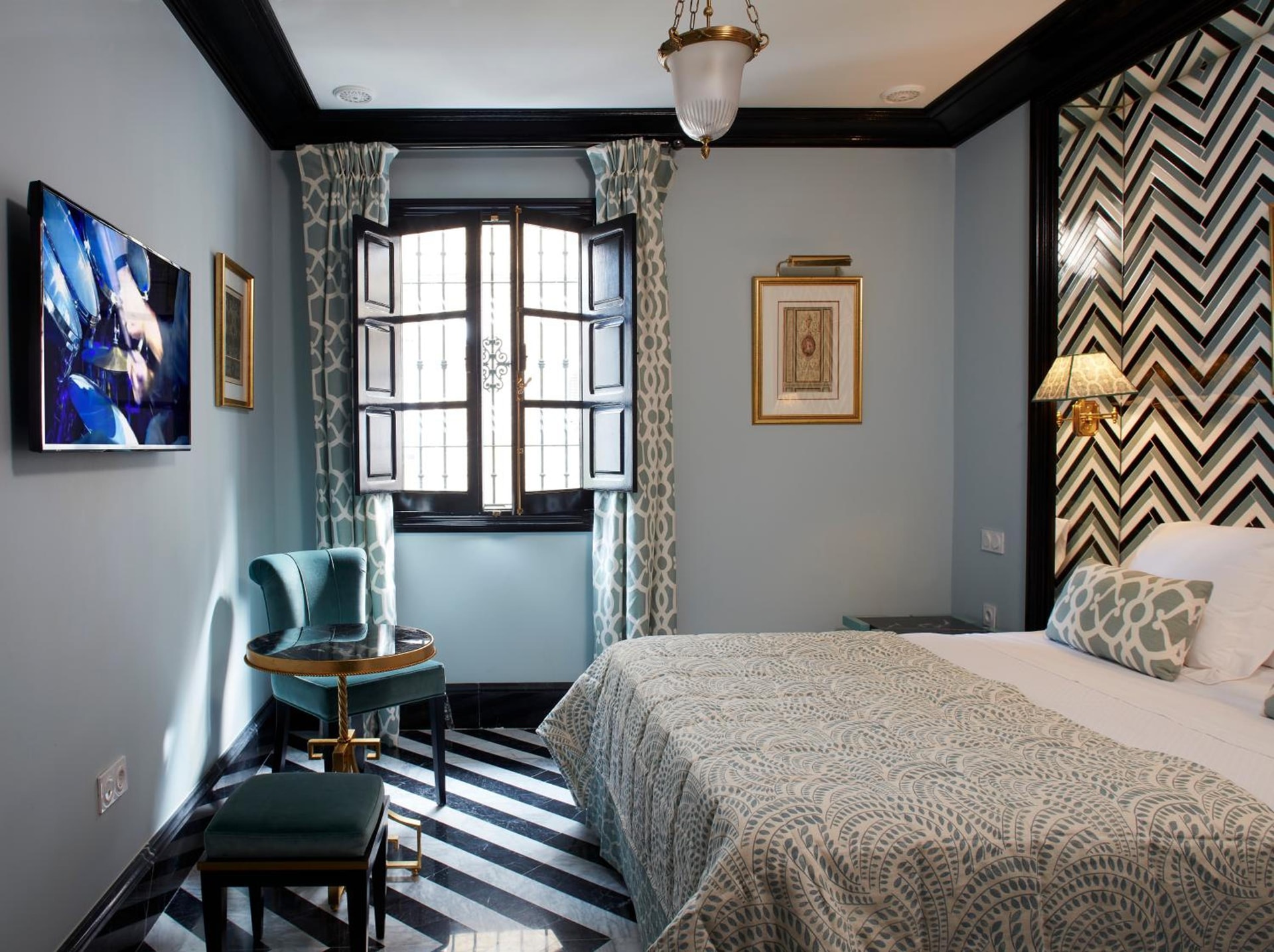 hotel room