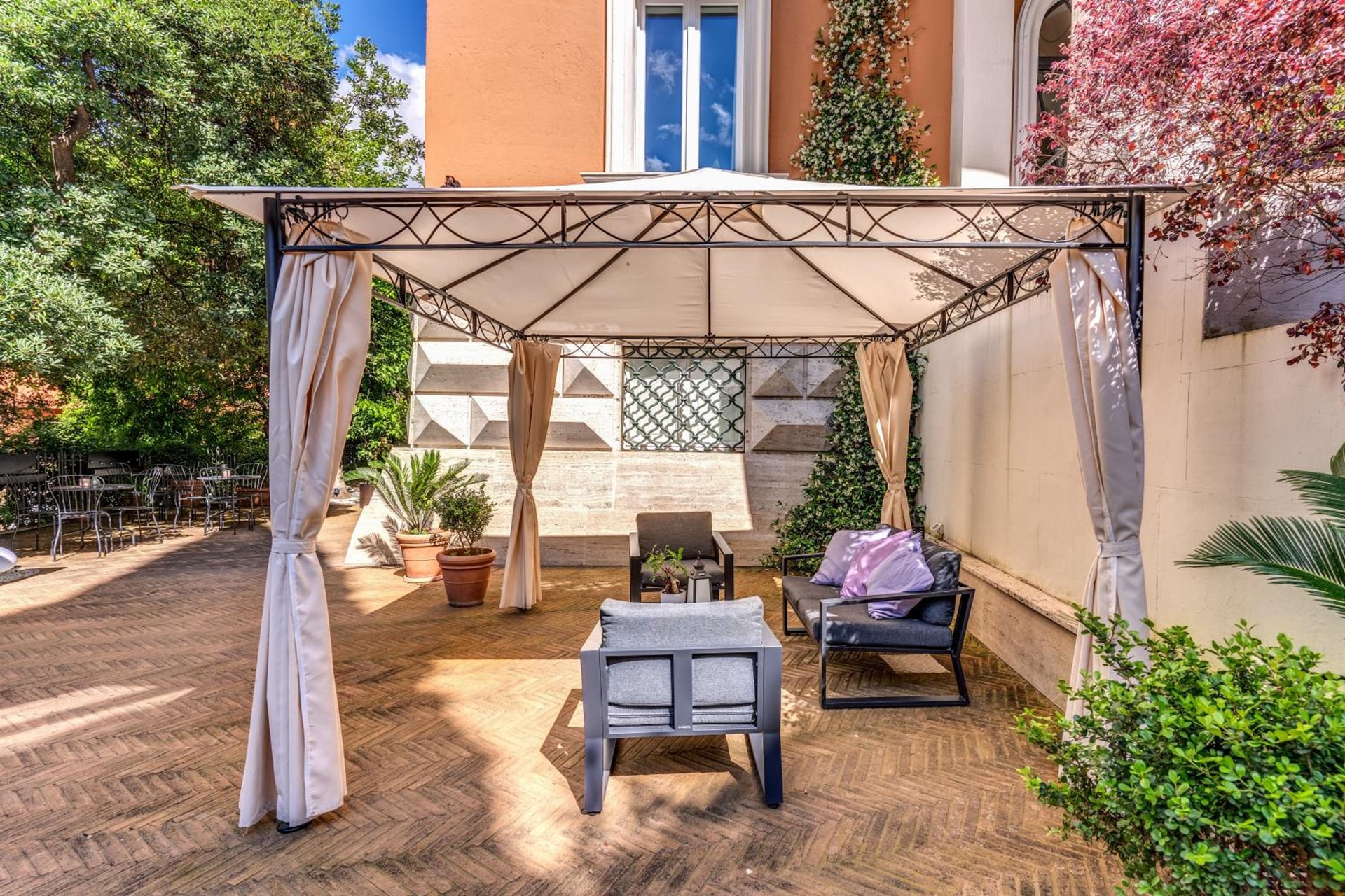 Mangili Garden Hotel