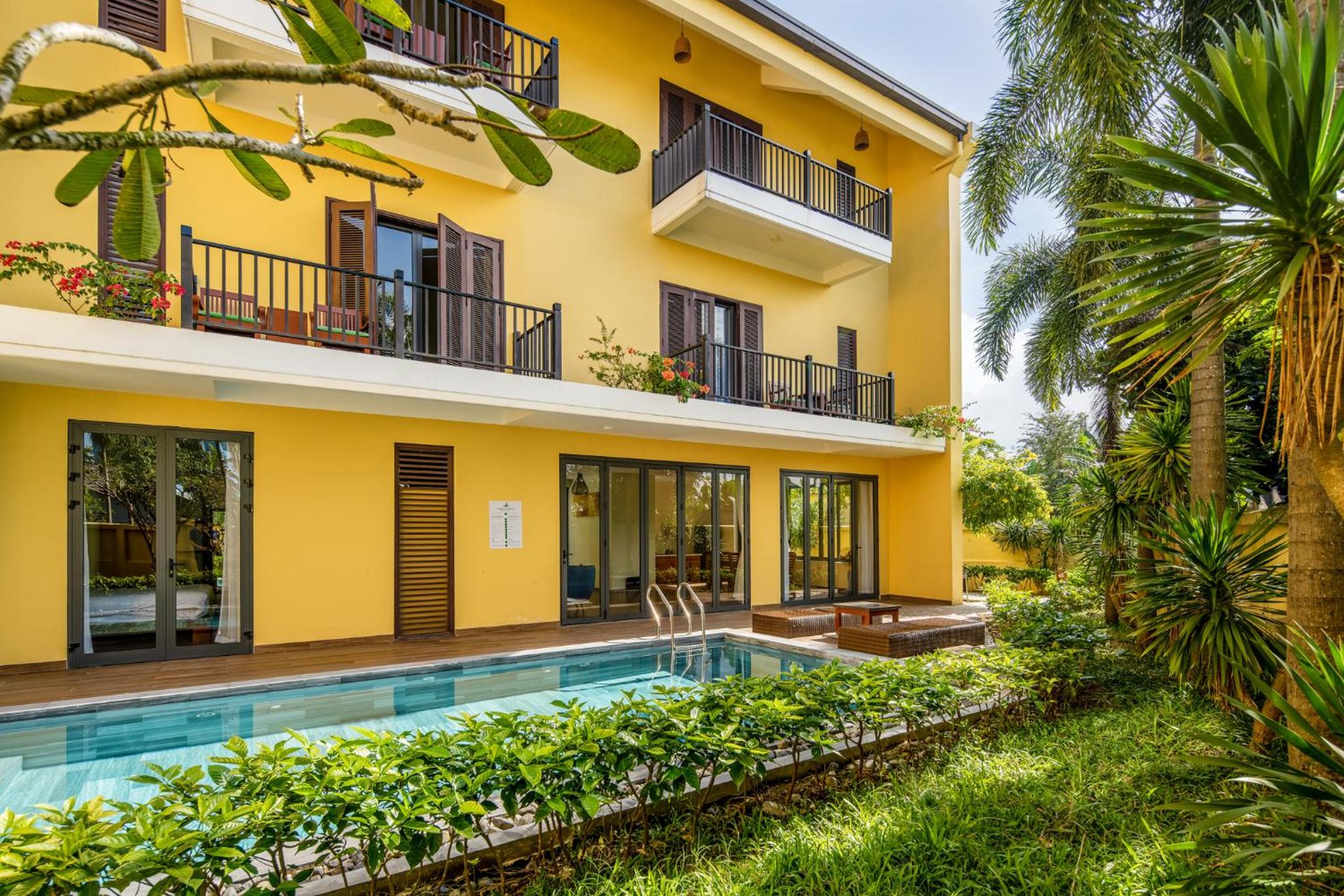 Hoa Co Villa - Garden & Poolview