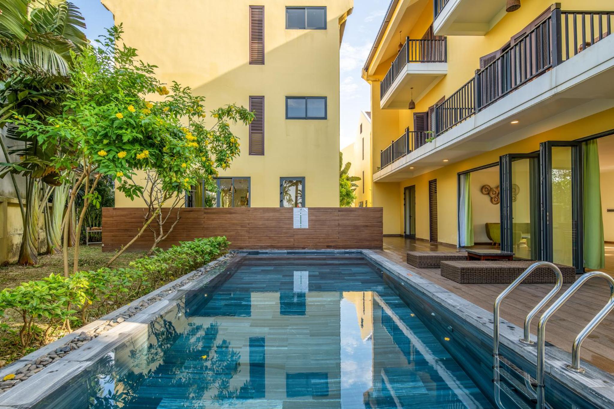 Hoa Co Villa - Garden & Poolview