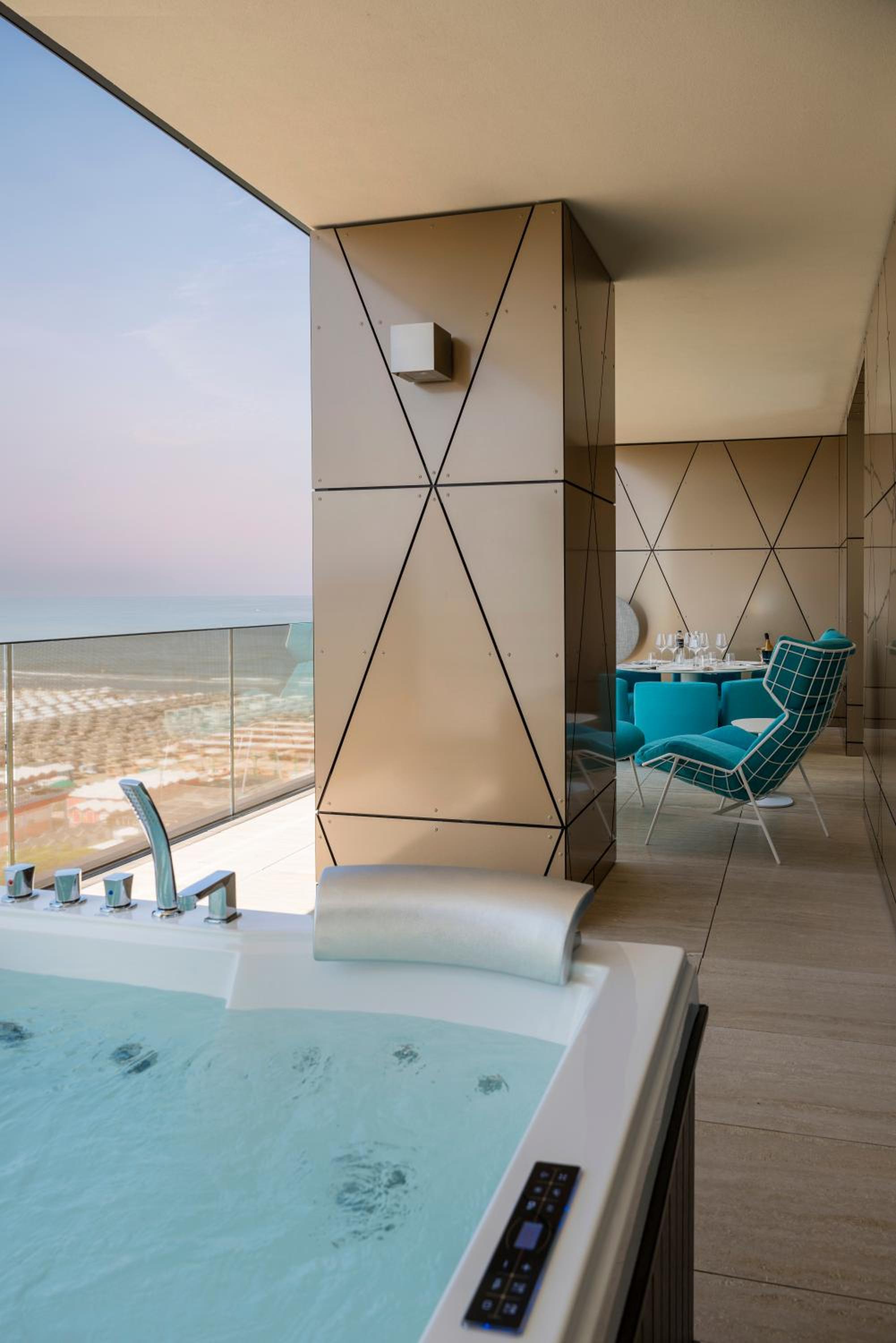 The Promenade Luxury Wellness Hotel