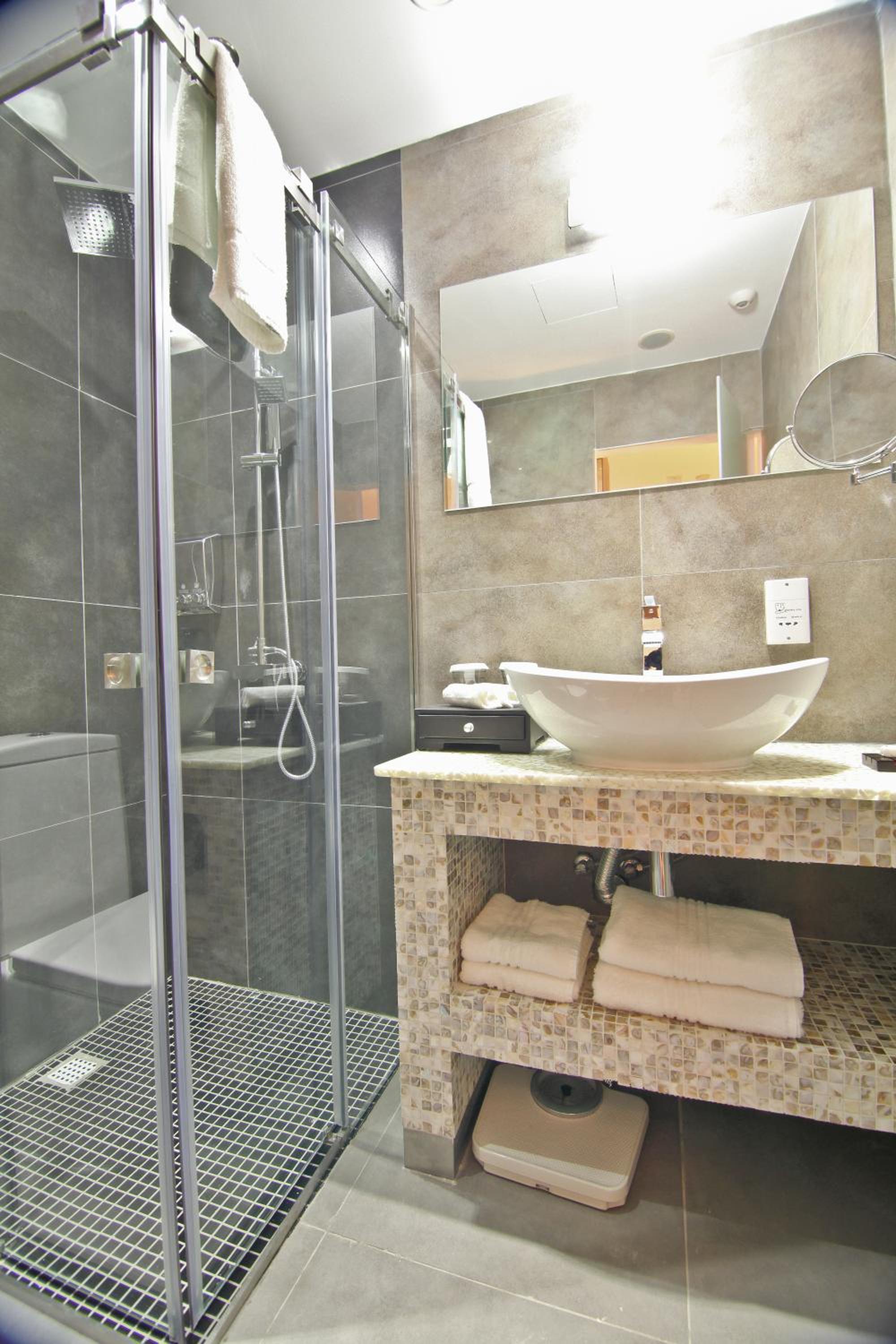 Achilleos City Hotel