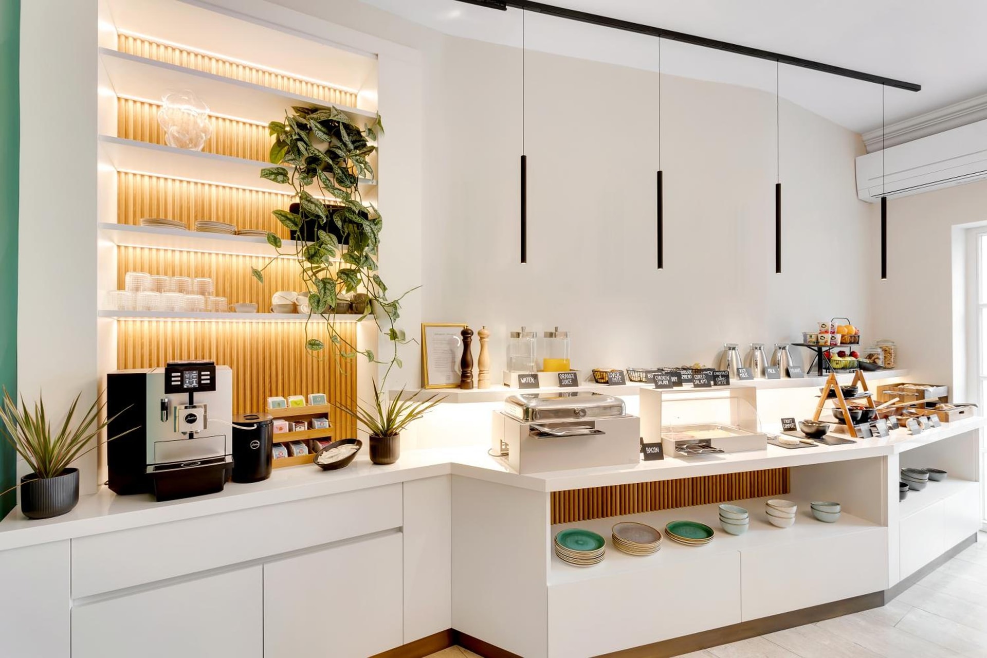 Bloom Hotel