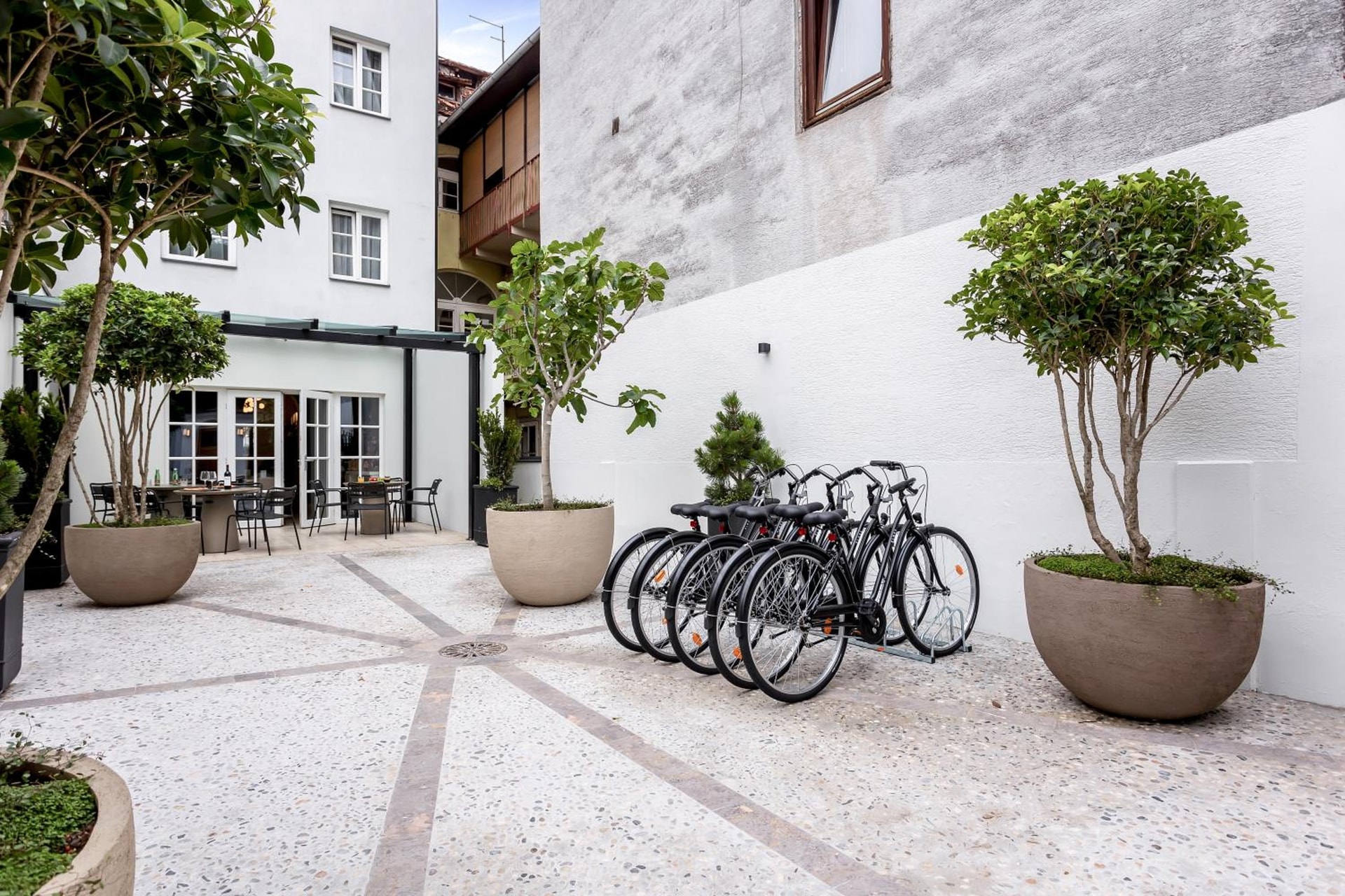Bloom Hotel