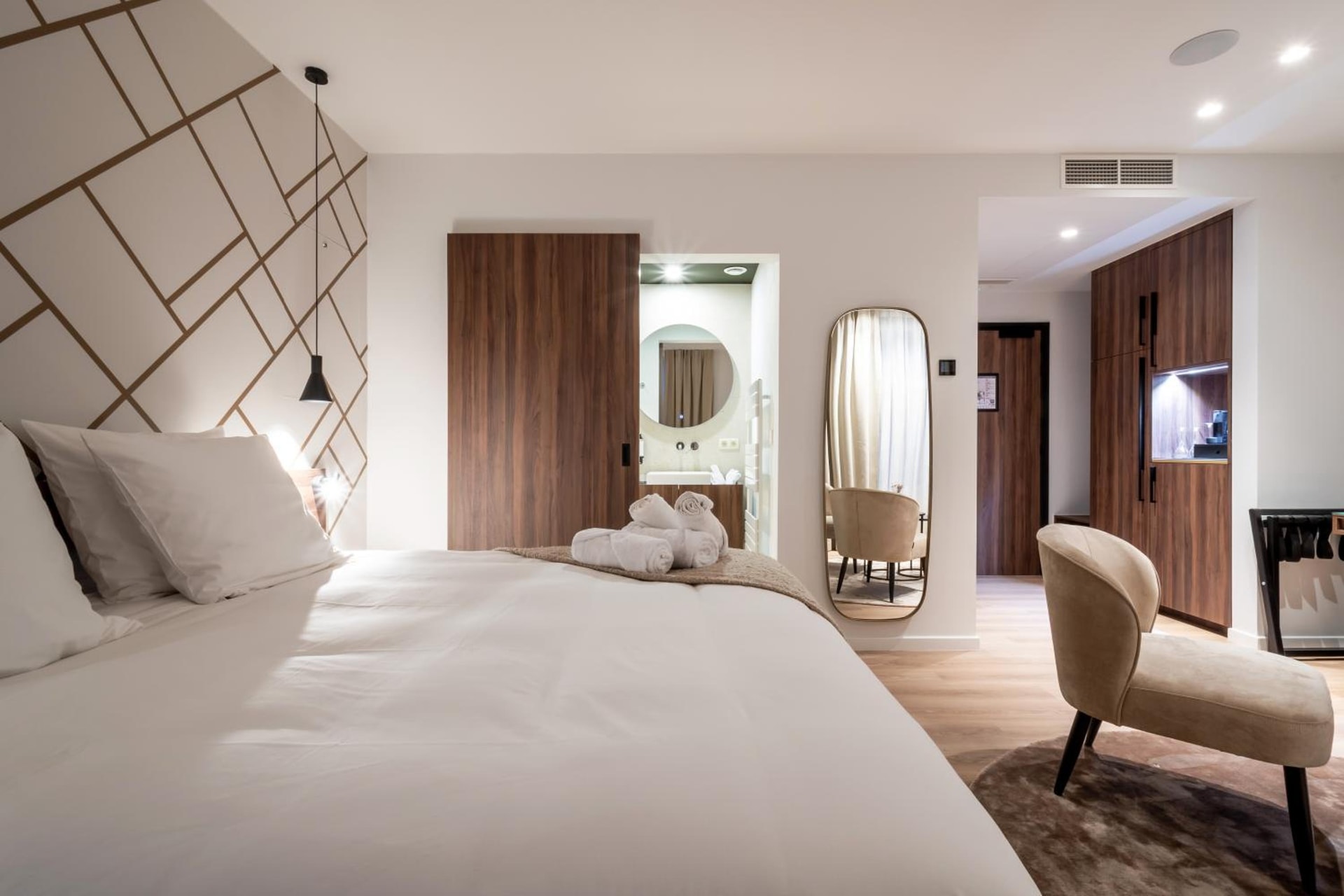 ONE TWO FOUR - Hotel & Spa