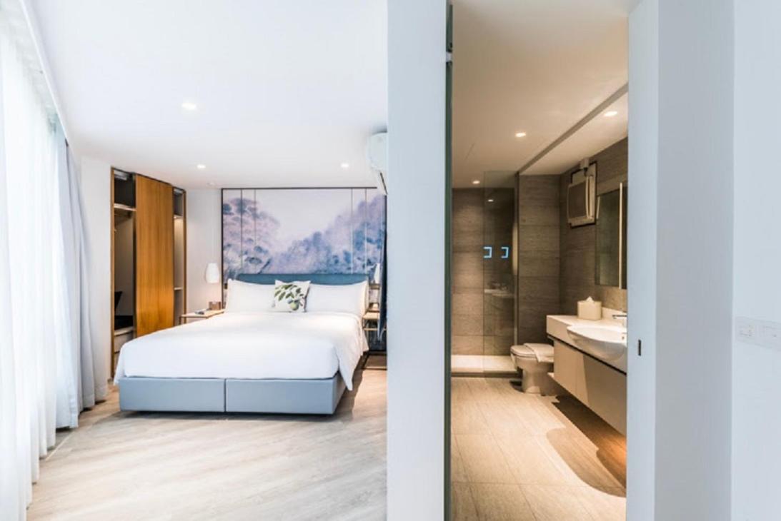 Lanson Place Winsland, Singapore
