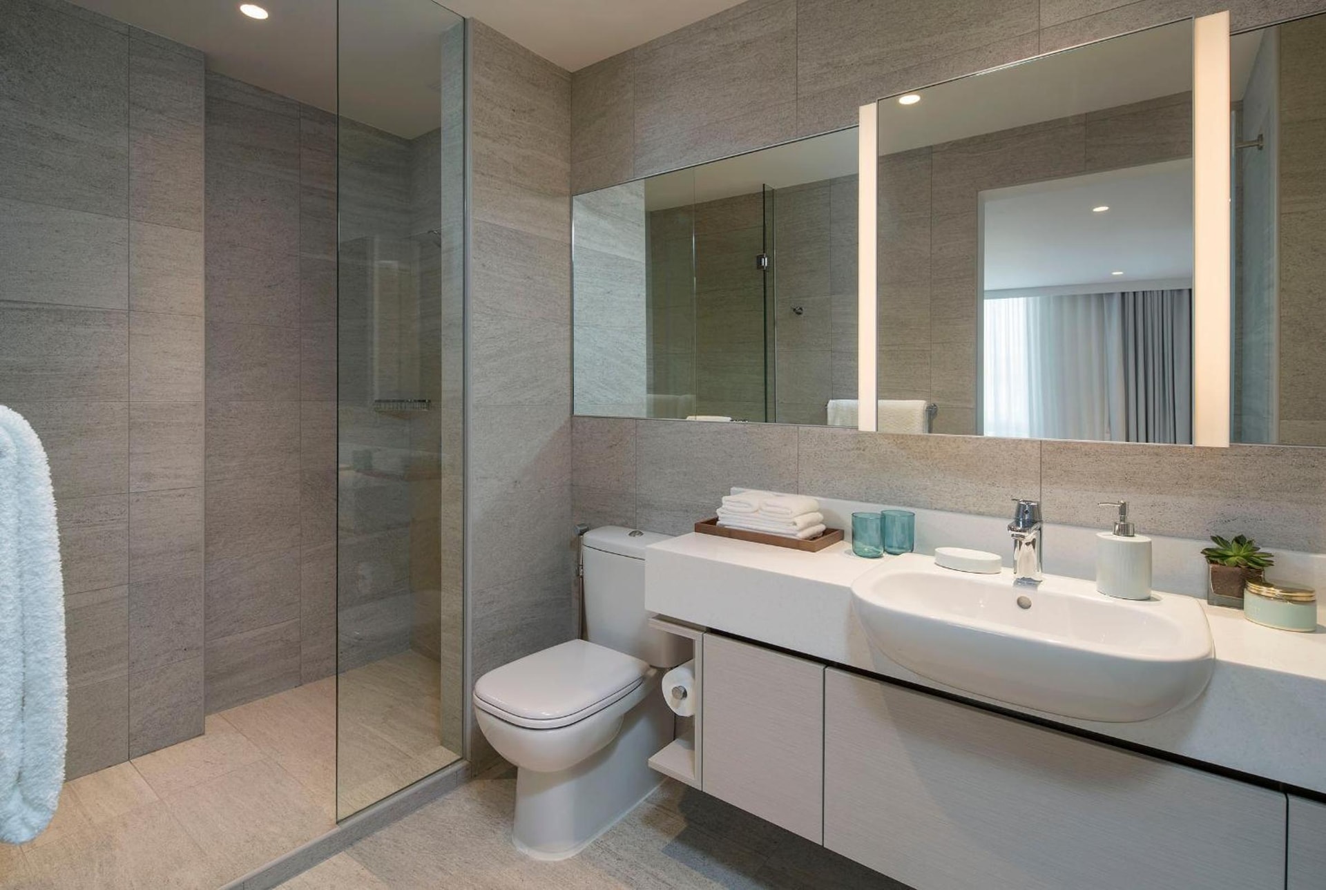 Lanson Place Winsland, Singapore