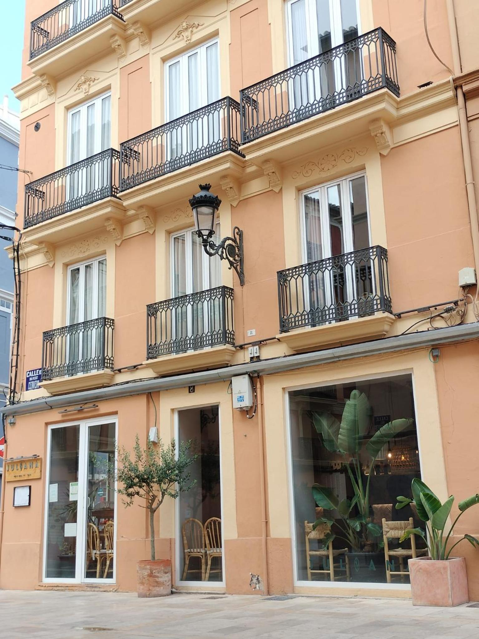 YOU & CO. J. Botánico Boutique