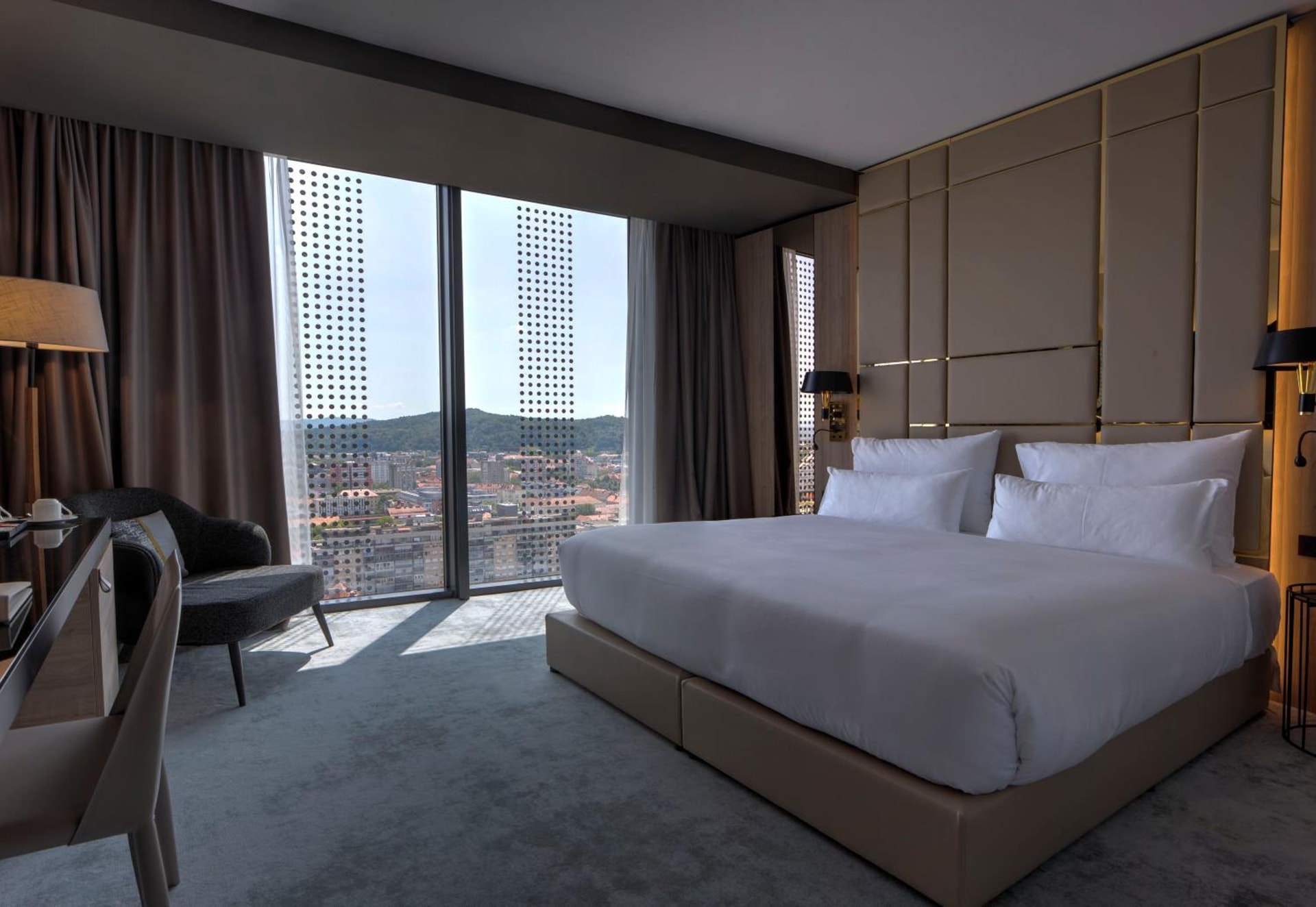 Grand Plaza Hotel & Congress Center