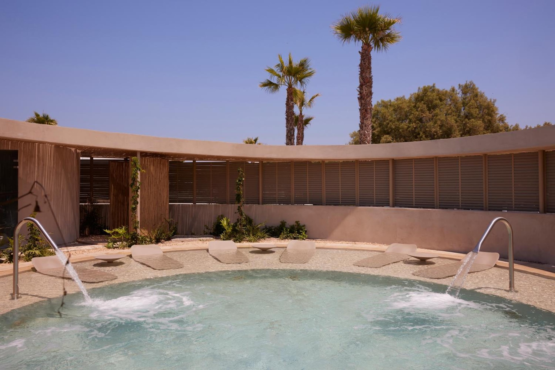 Avant Mar Paros