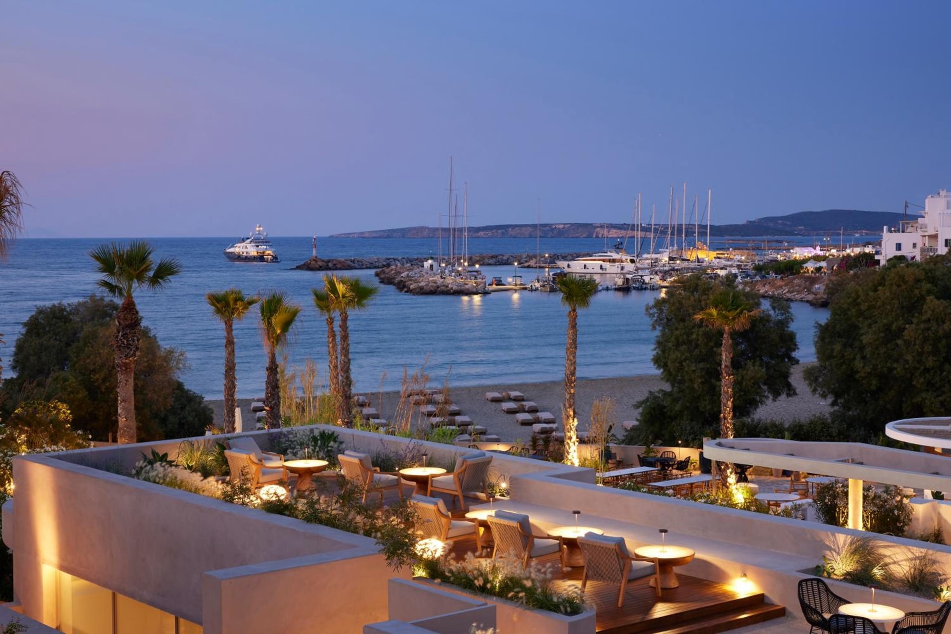 Avant Mar Paros