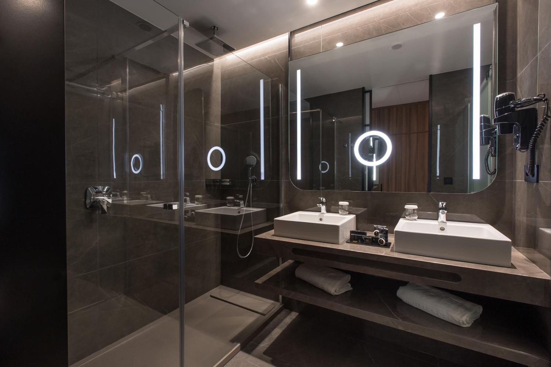 Hotel Giralda Center