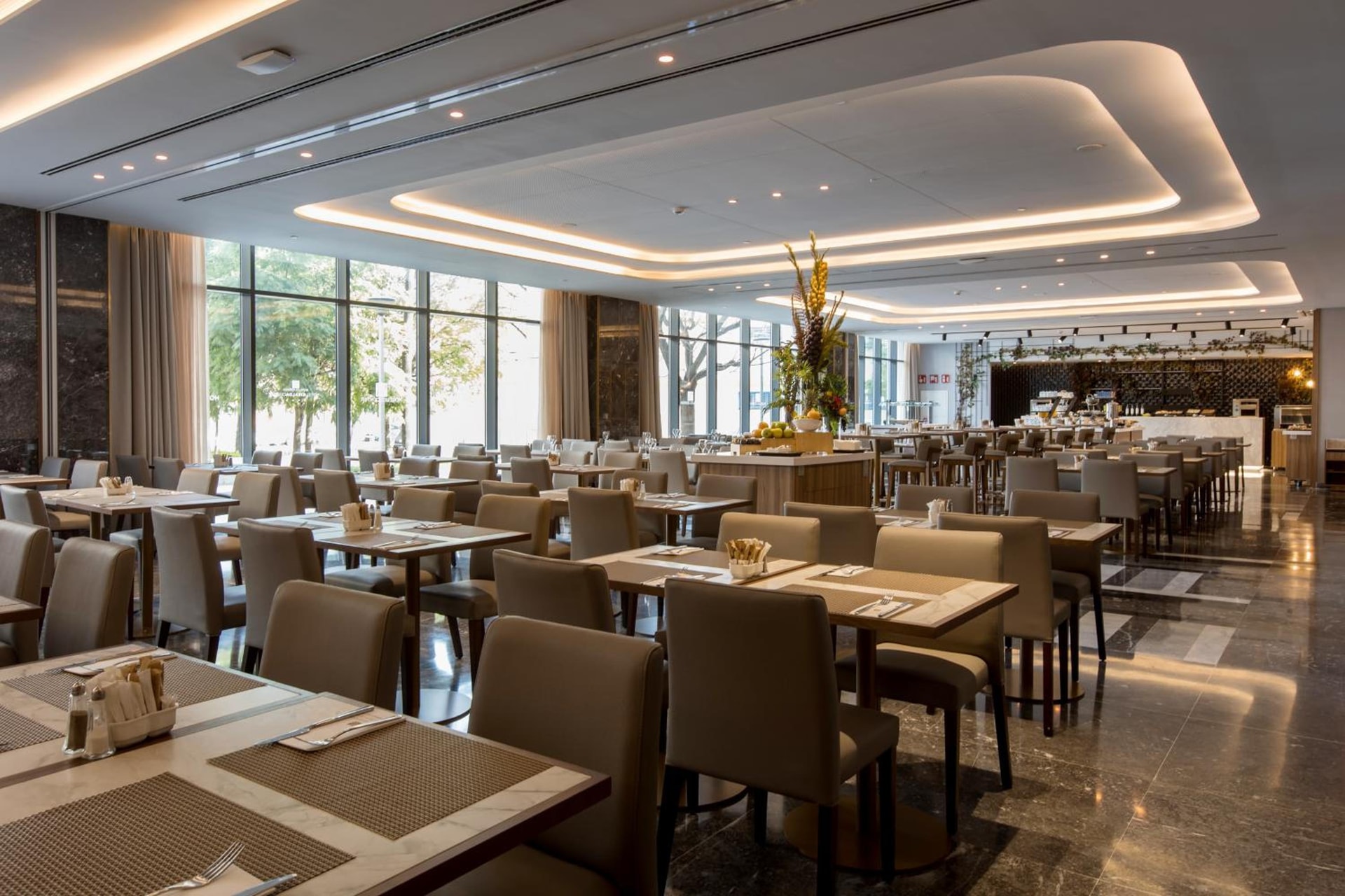 Hotel Giralda Center
