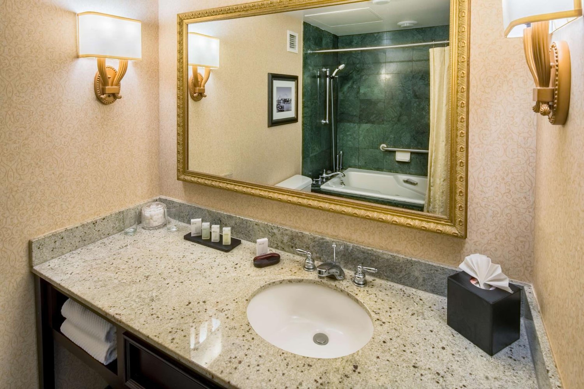 Embassy Suites by Hilton Portland Downtown