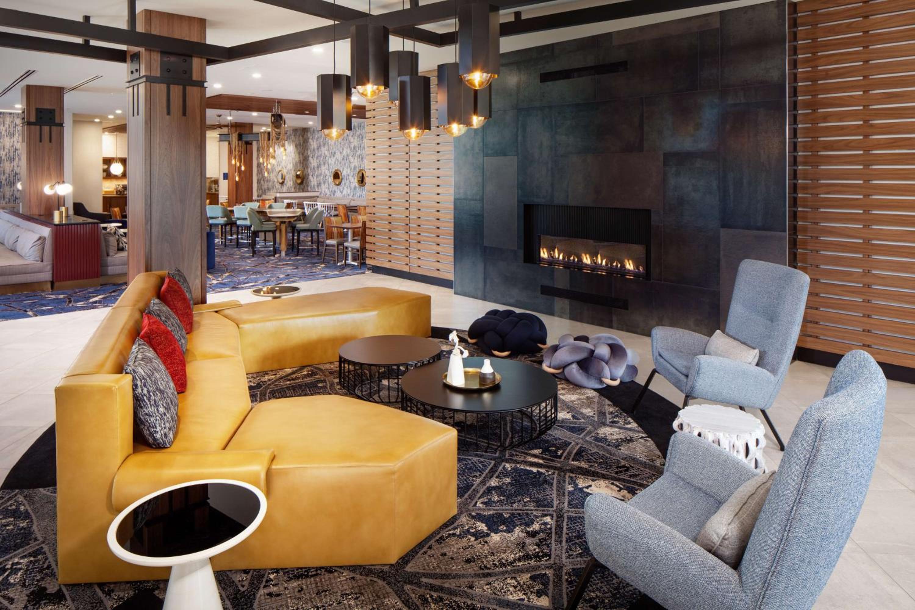 Hampton by Hilton at the Boston Seaport District