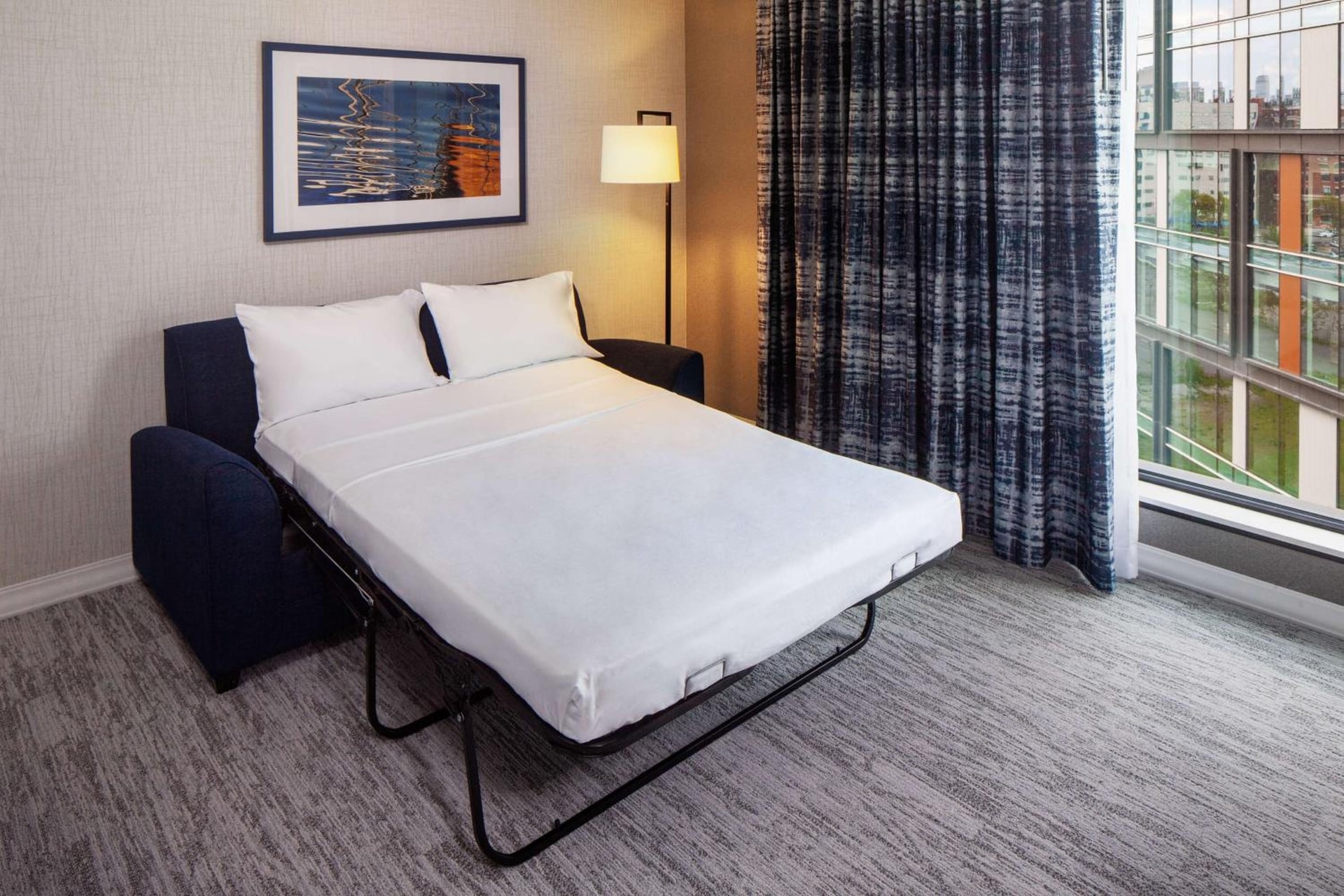 Hampton by Hilton at the Boston Seaport District