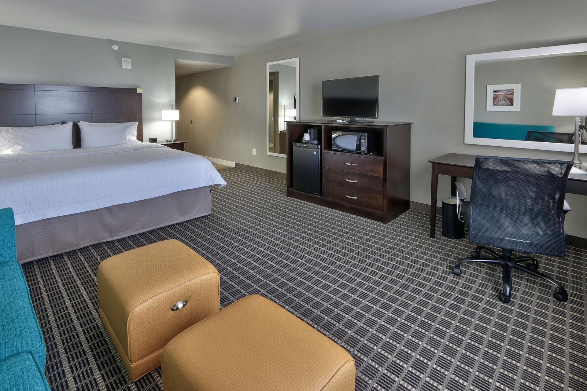Hampton Inn & Suites Albuquerque Airport