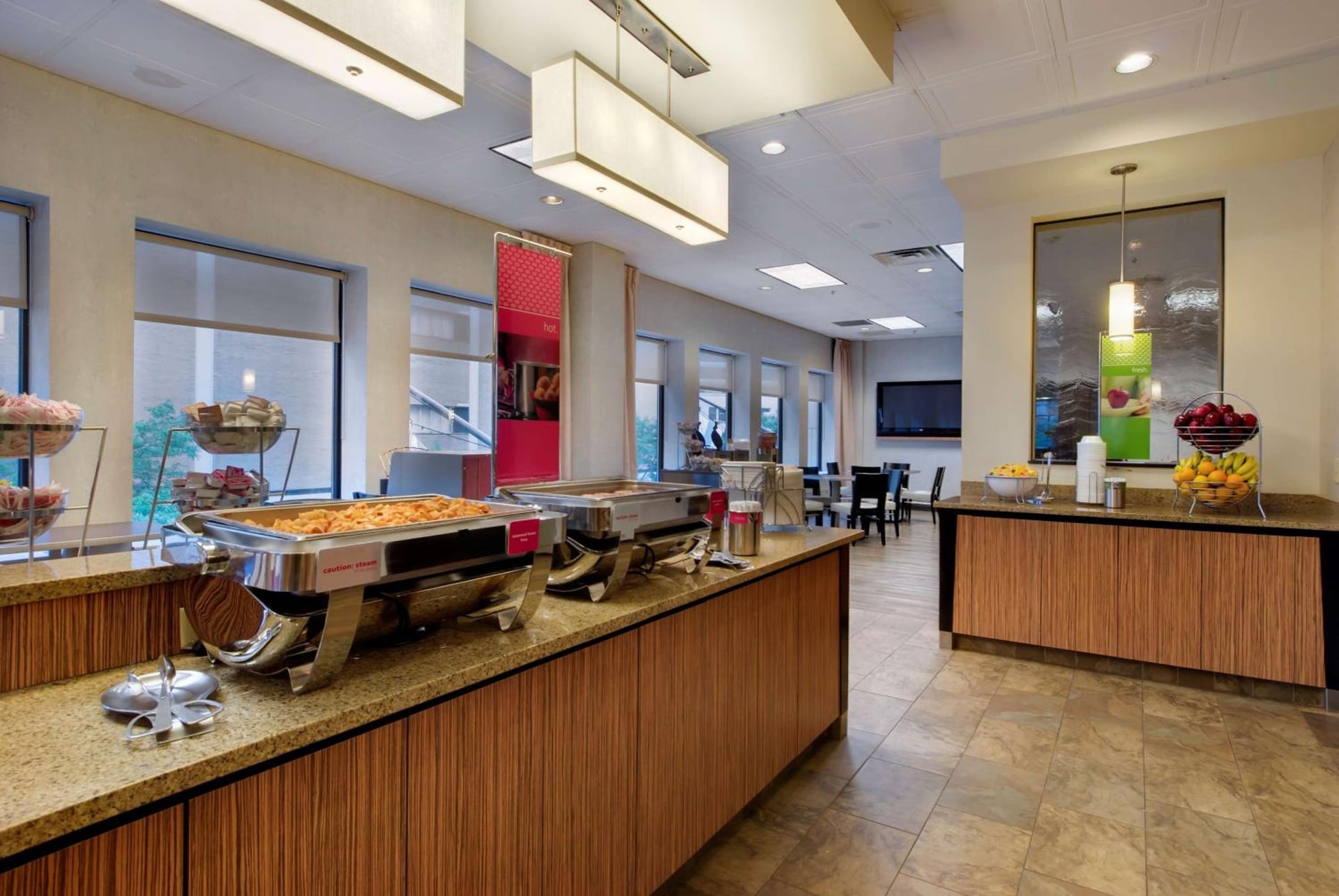 Hampton Inn & Suites Chicago-Downtown