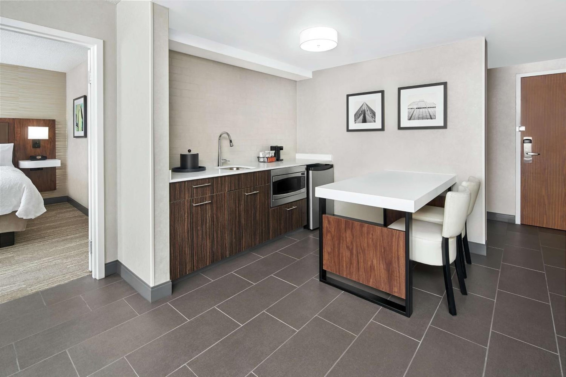 Hampton Inn & Suites Chicago-Downtown