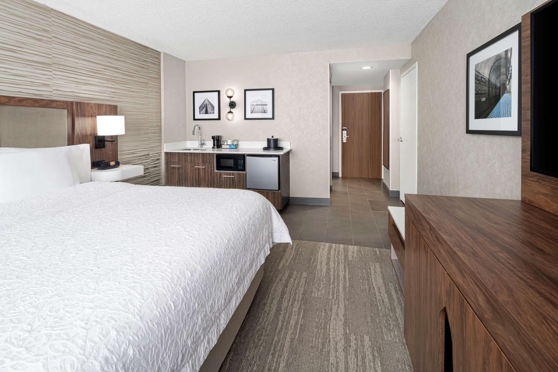 Hampton Inn & Suites Chicago-Downtown