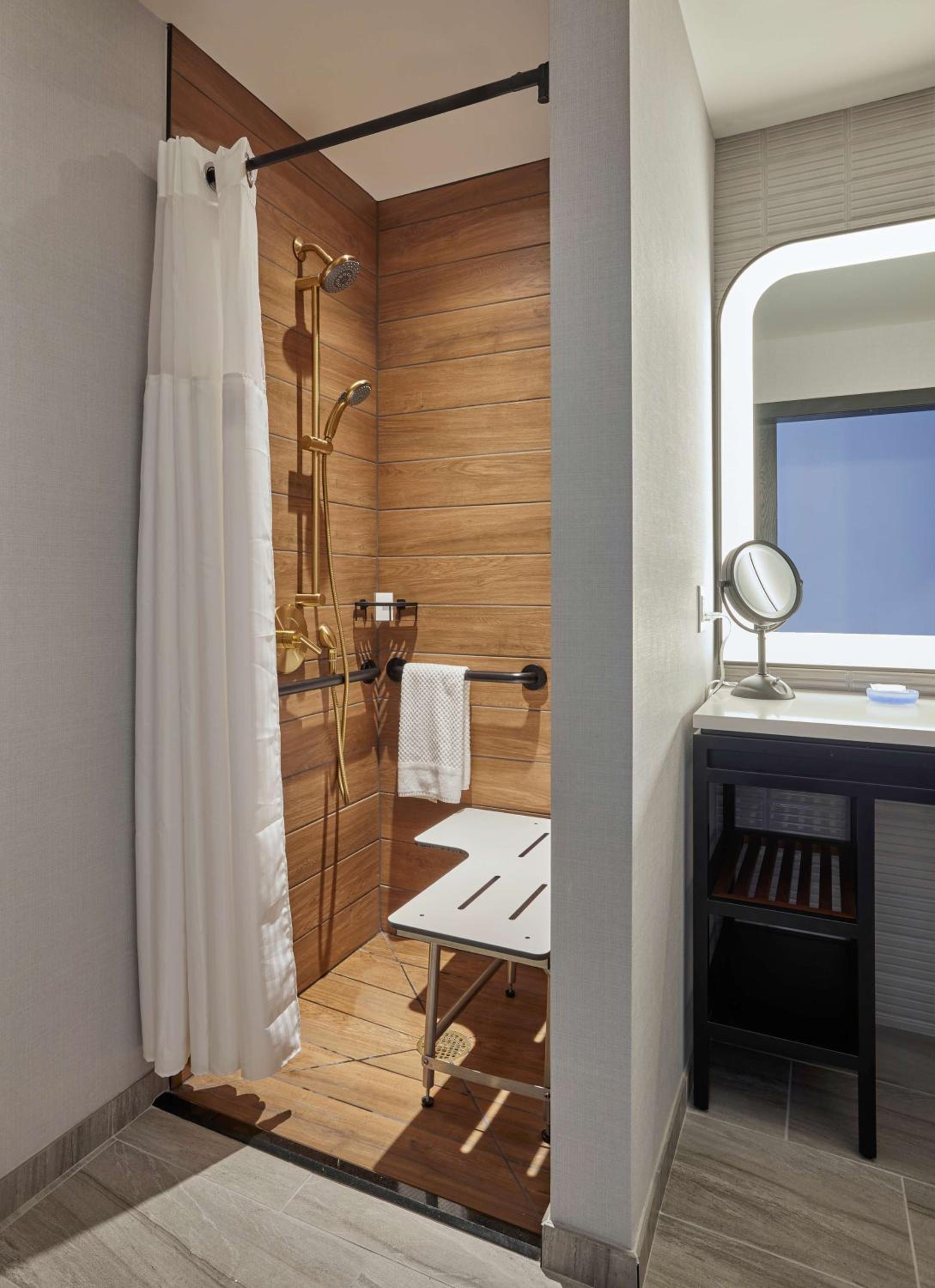 Sable At Navy Pier Chicago, Curio Collection By Hilton