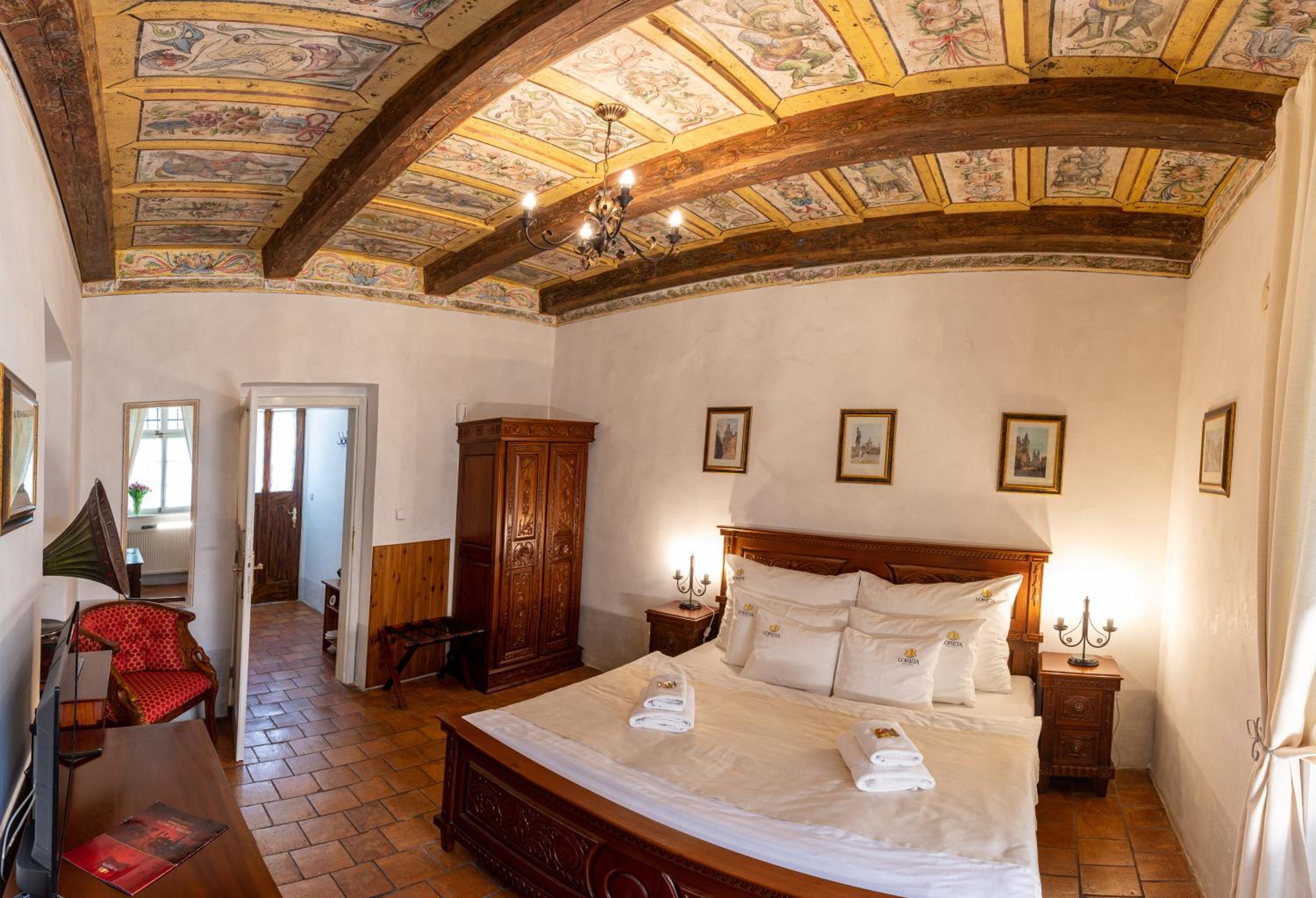 Loreta Hotel
