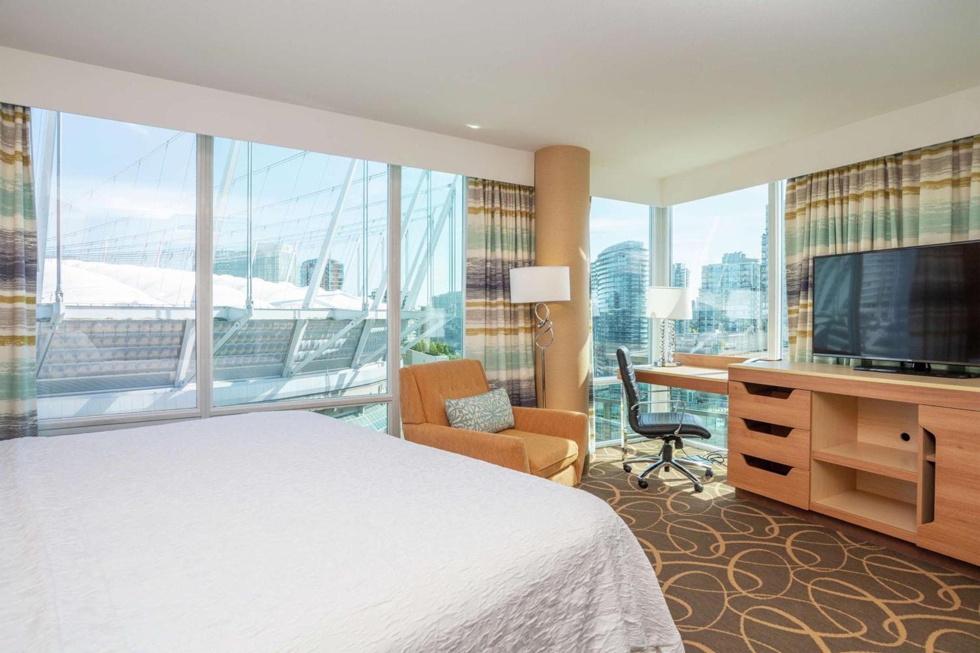 Hampton Inn & Suites, by Hilton - Vancouver Downtown