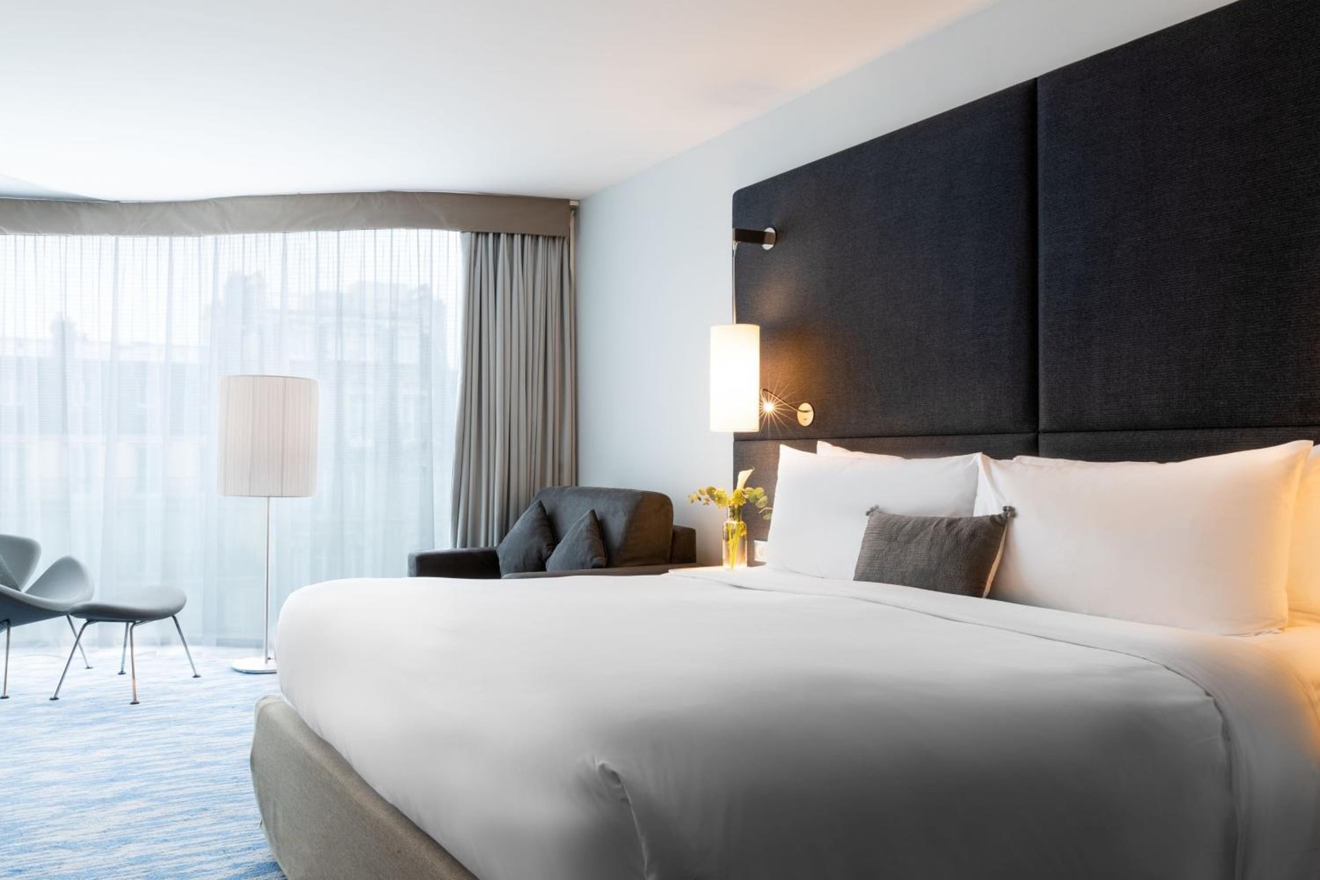 Renaissance Paris Arc de Triomphe Hotel