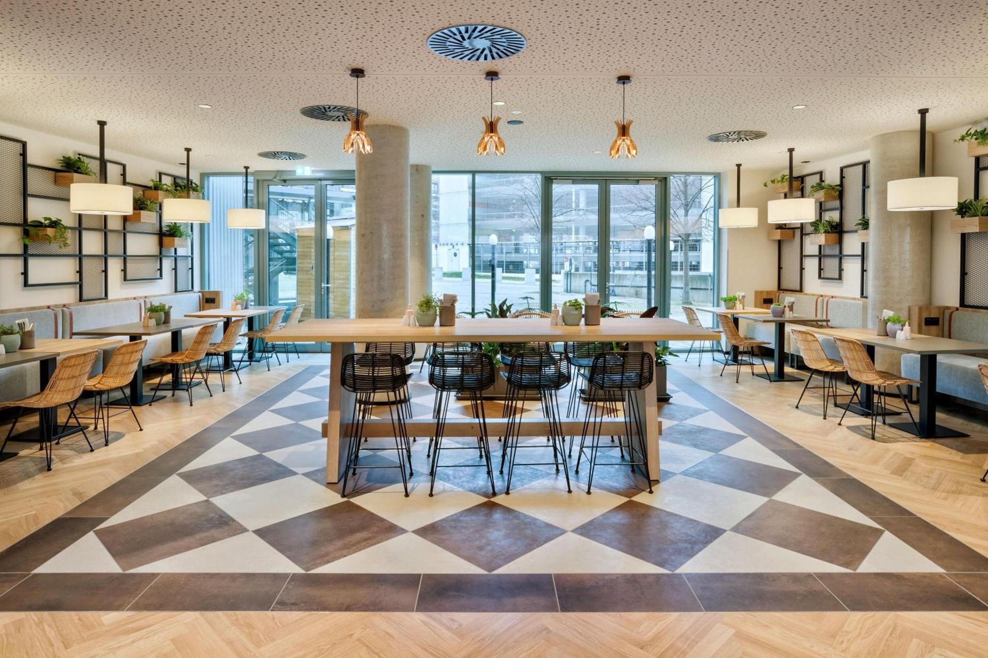 dining