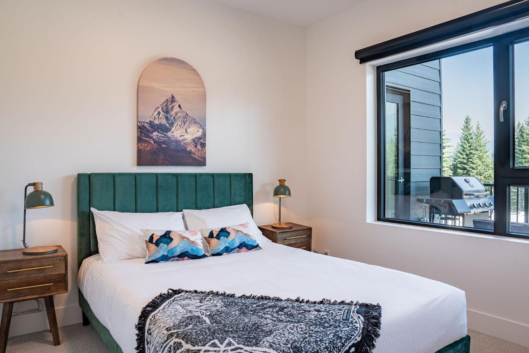 Slopes and Greens by Revelstoke Vacations