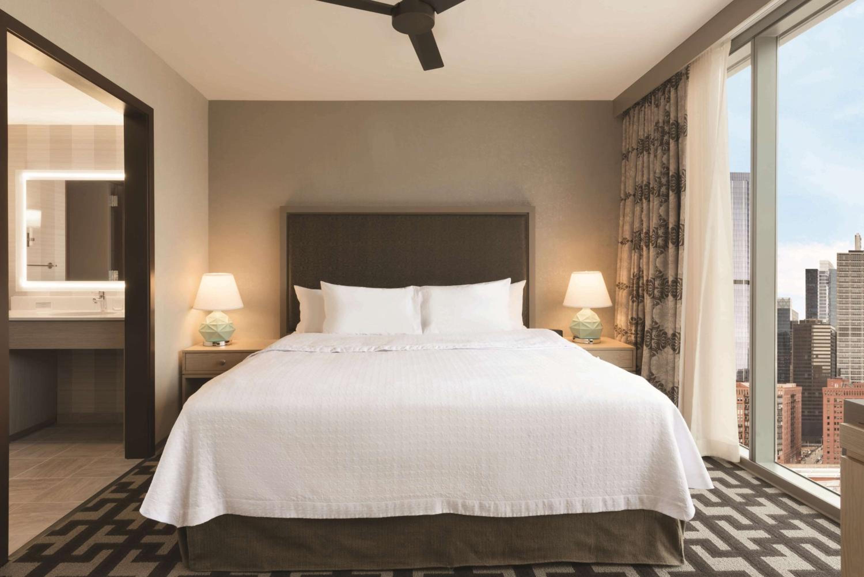 Homewood Suites by Hilton Chicago West Loop Fulton Mkt Area