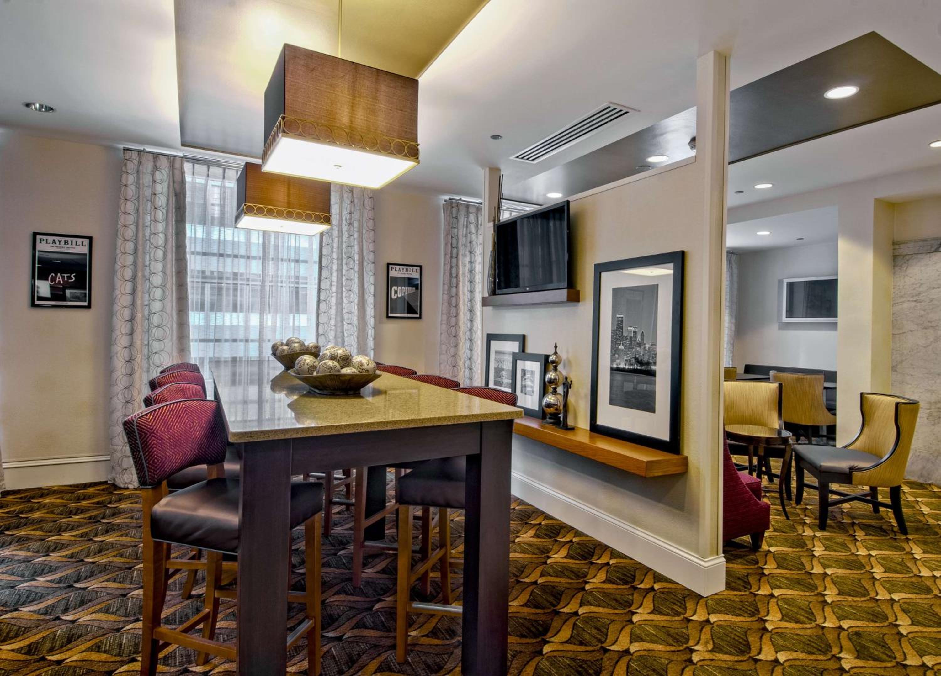 Hampton Inn Majestic Chicago Theatre District