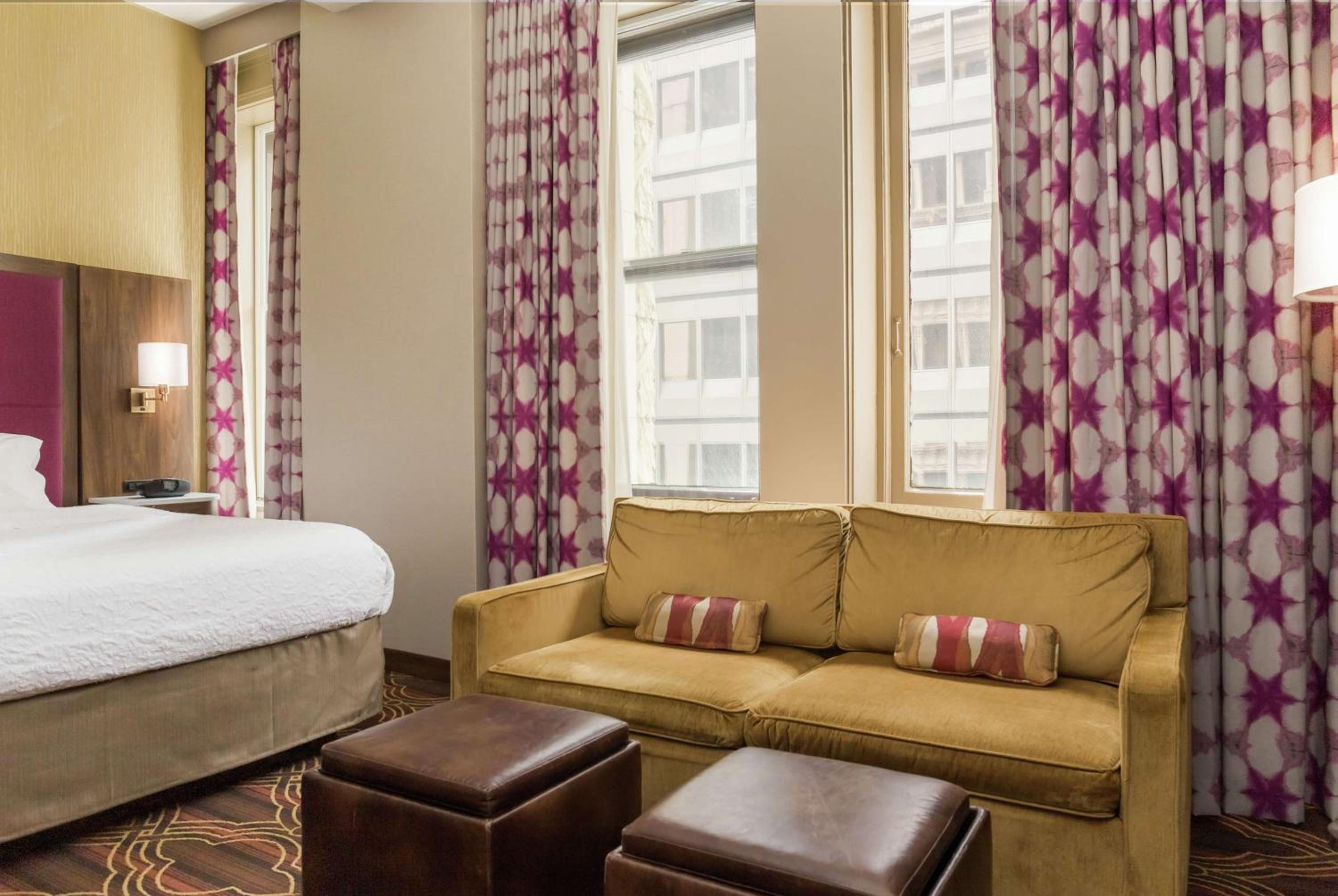 Hampton Inn Majestic Chicago Theatre District