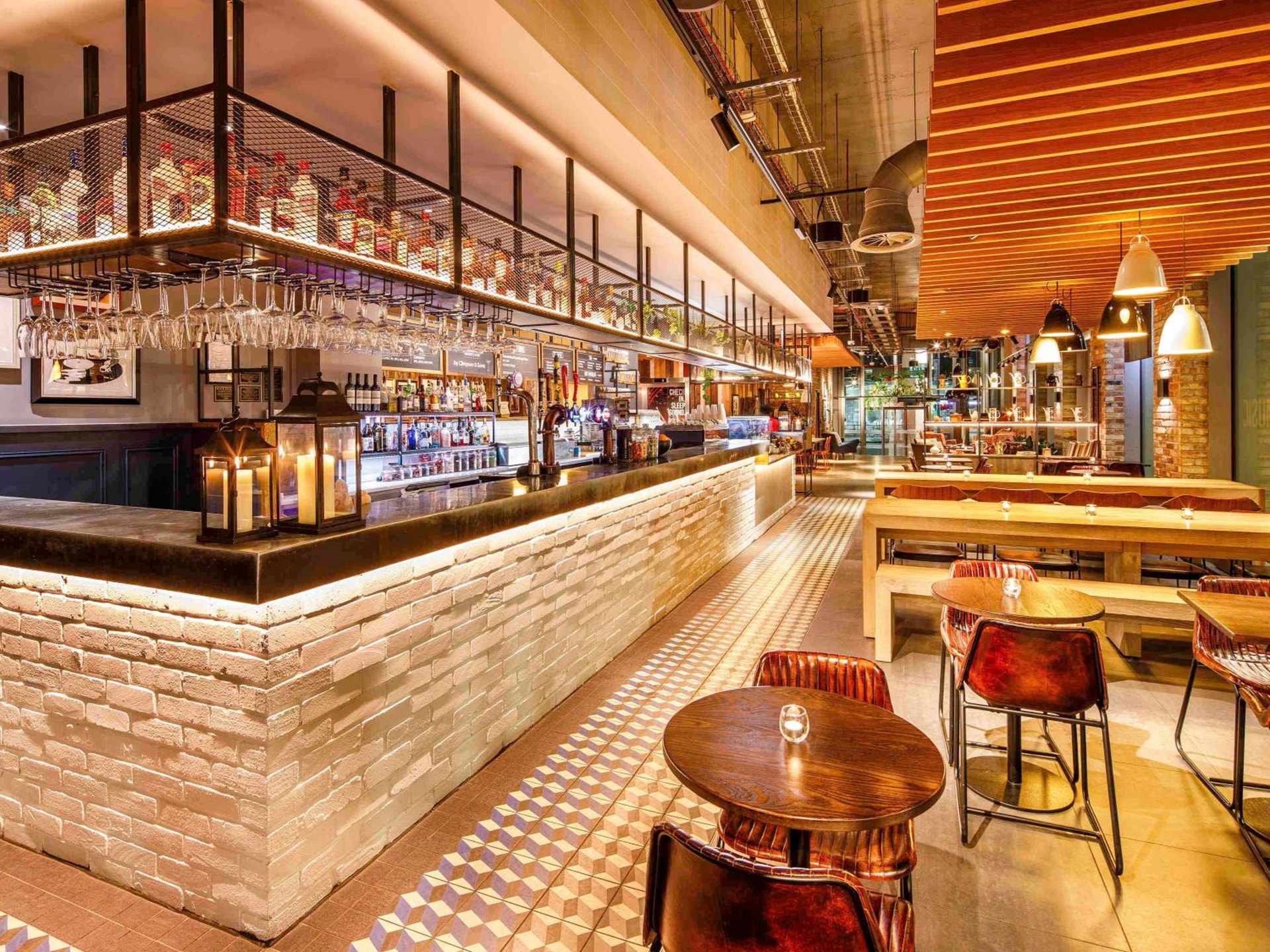 bar