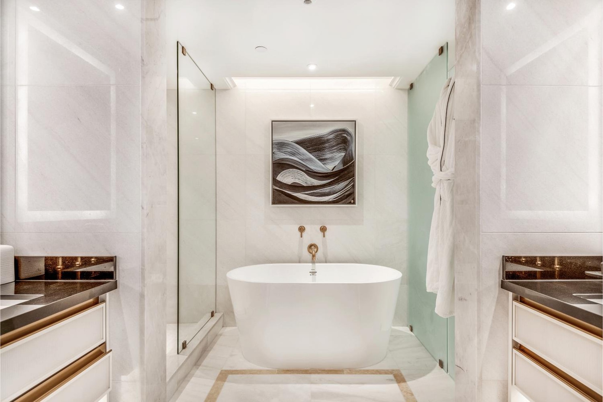 AZUR Legacy Collection Hotel