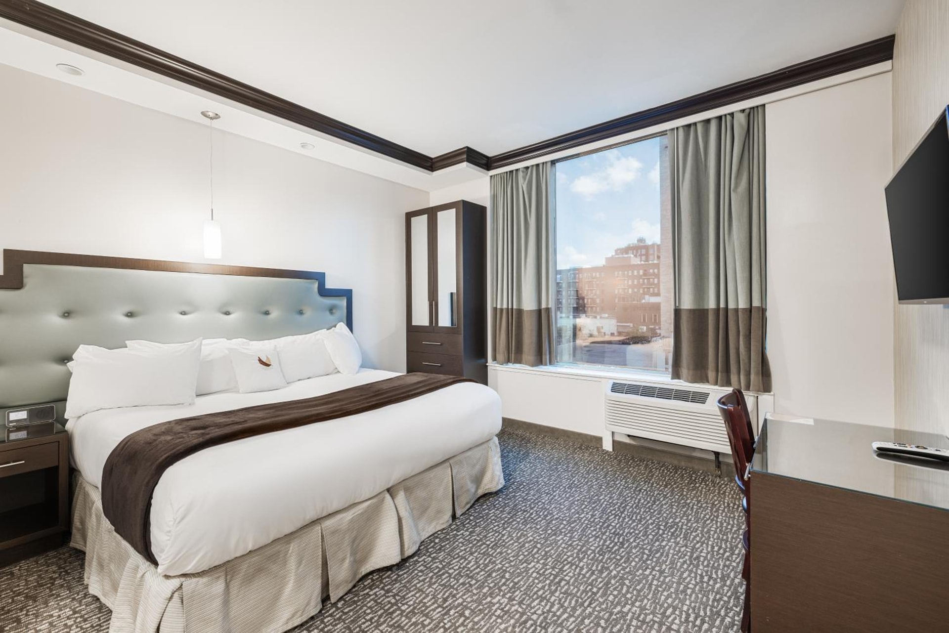 Aura Hotel Brooklyn