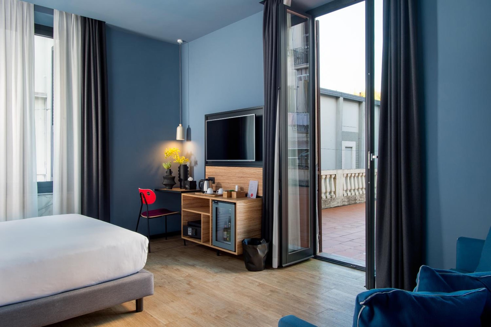 hotel room
