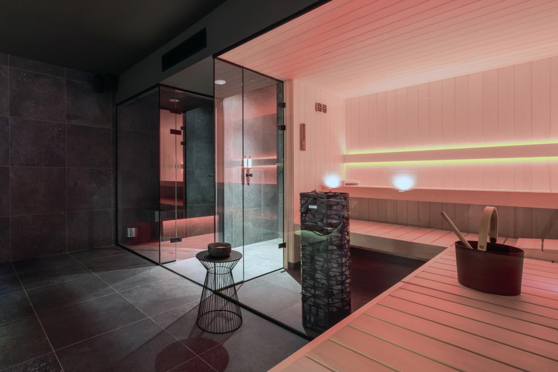ONE TWO FOUR - Hotel & Spa