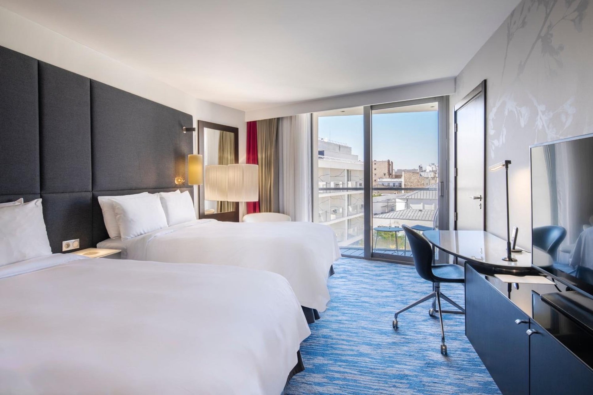 Renaissance Paris Arc de Triomphe Hotel