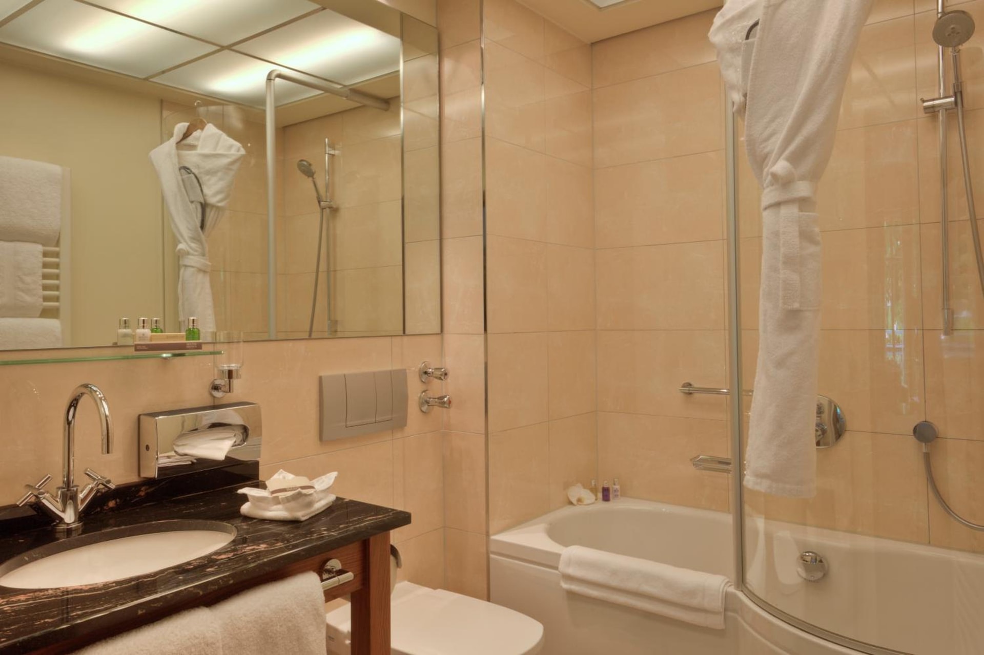 MAXIMILIAN MUNICH Apartments & Hotel