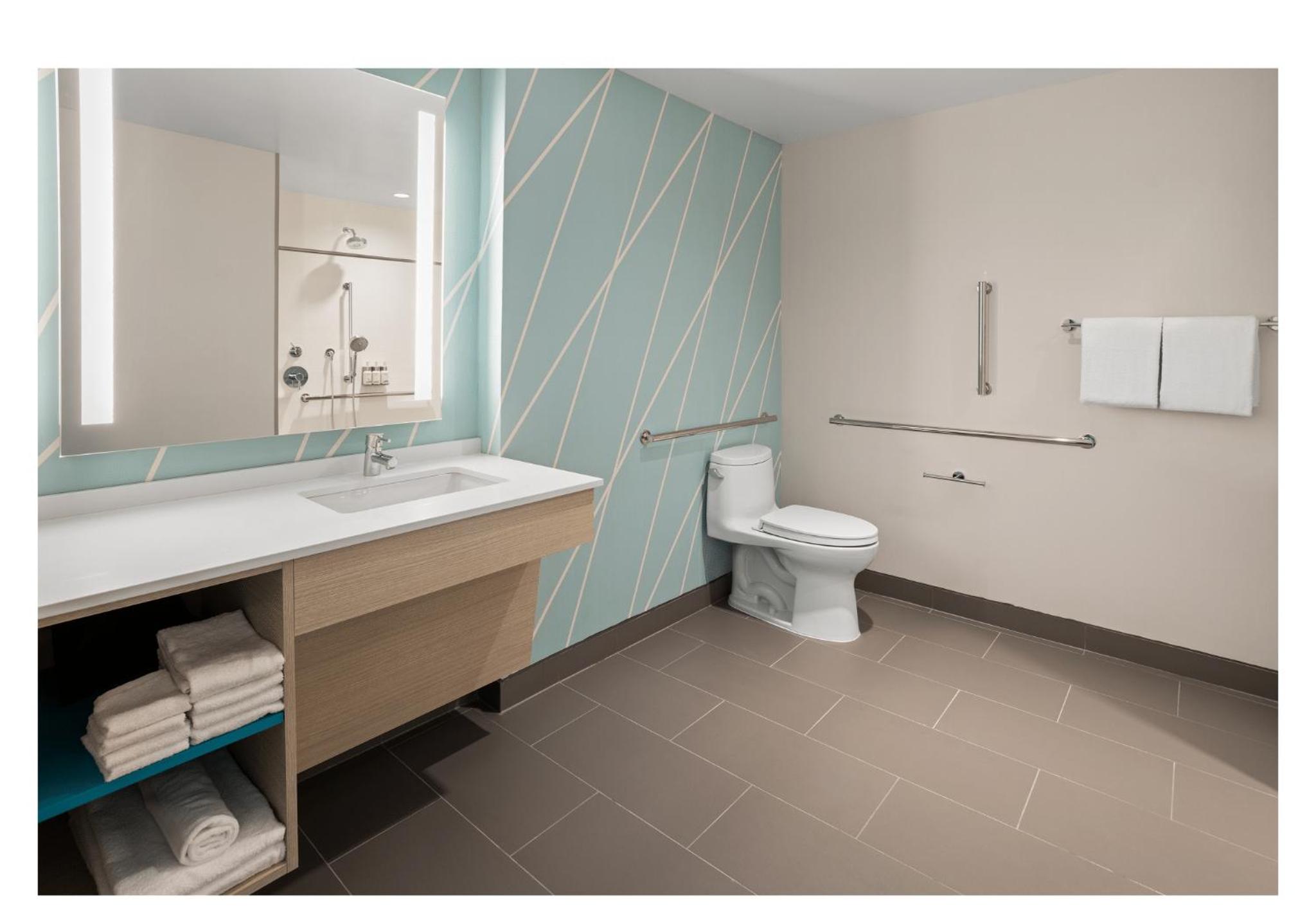 avid hotels - Brooklyn Dyker Heights by IHG