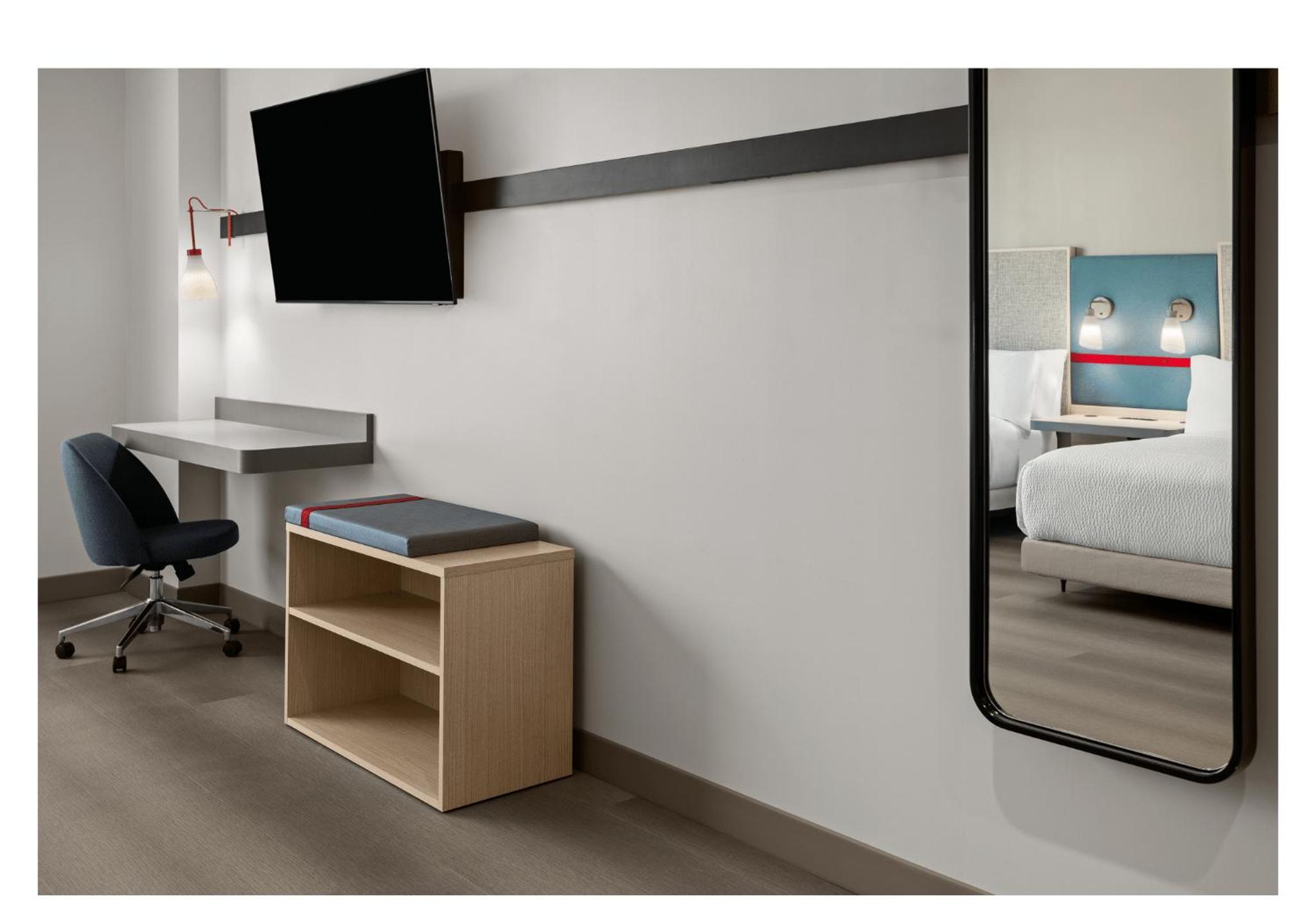 avid hotels - Brooklyn Dyker Heights by IHG