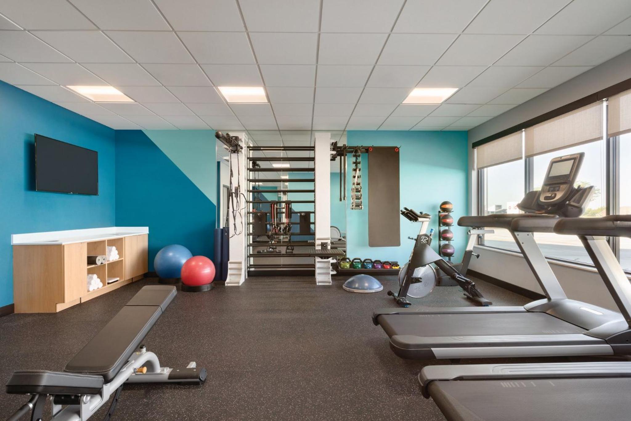avid hotels - Brooklyn Dyker Heights by IHG