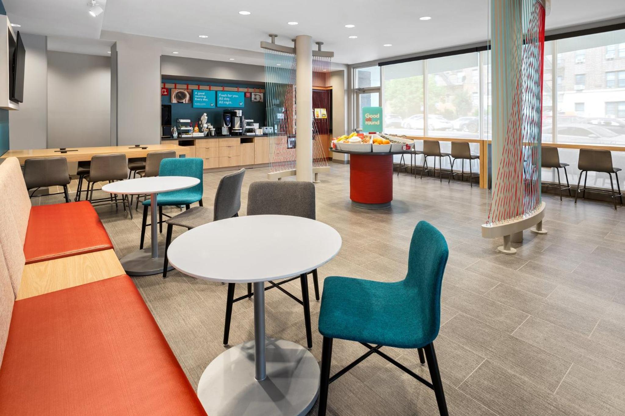 avid hotels - Brooklyn Dyker Heights by IHG