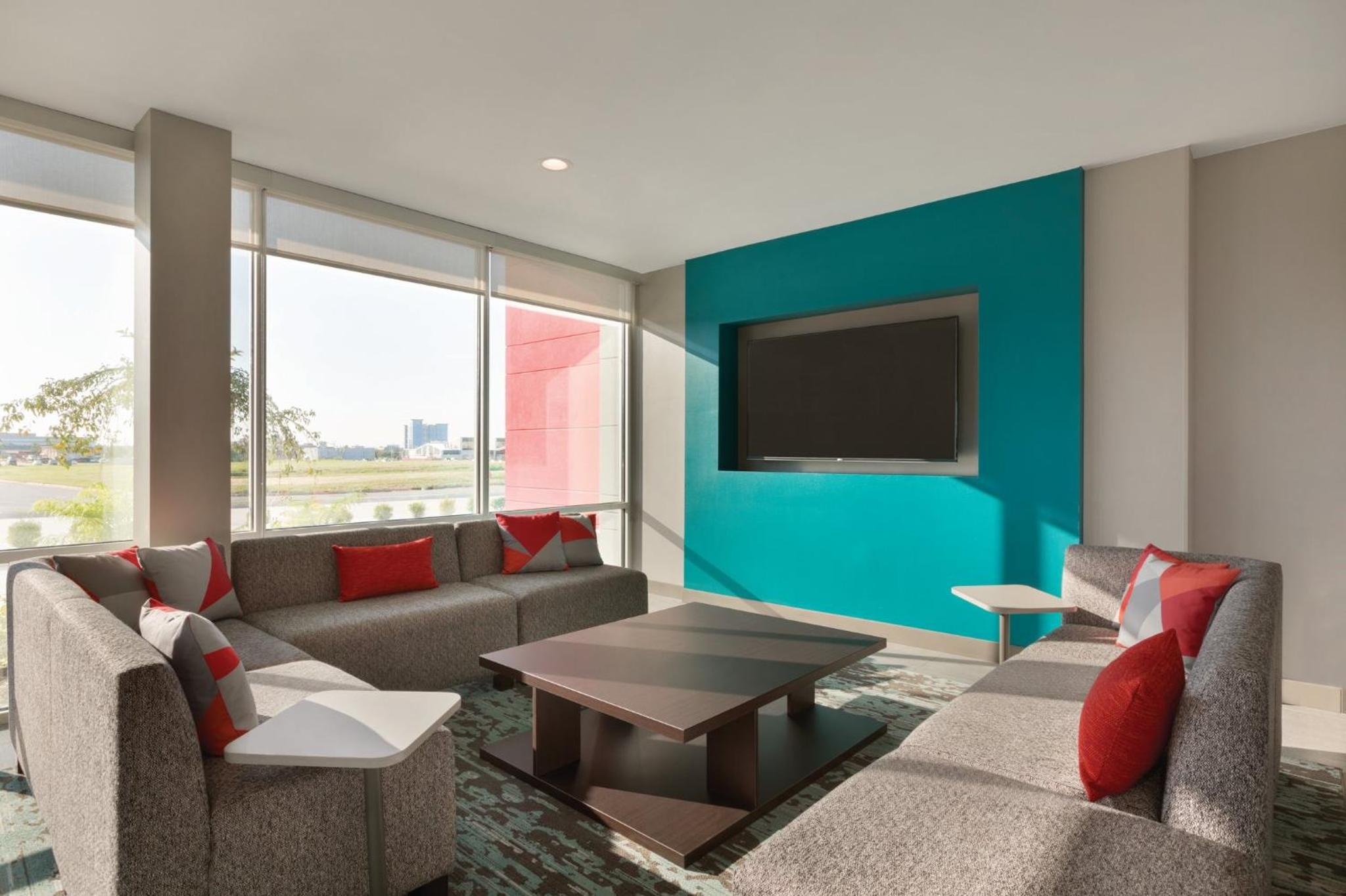 avid hotels - Brooklyn Dyker Heights by IHG
