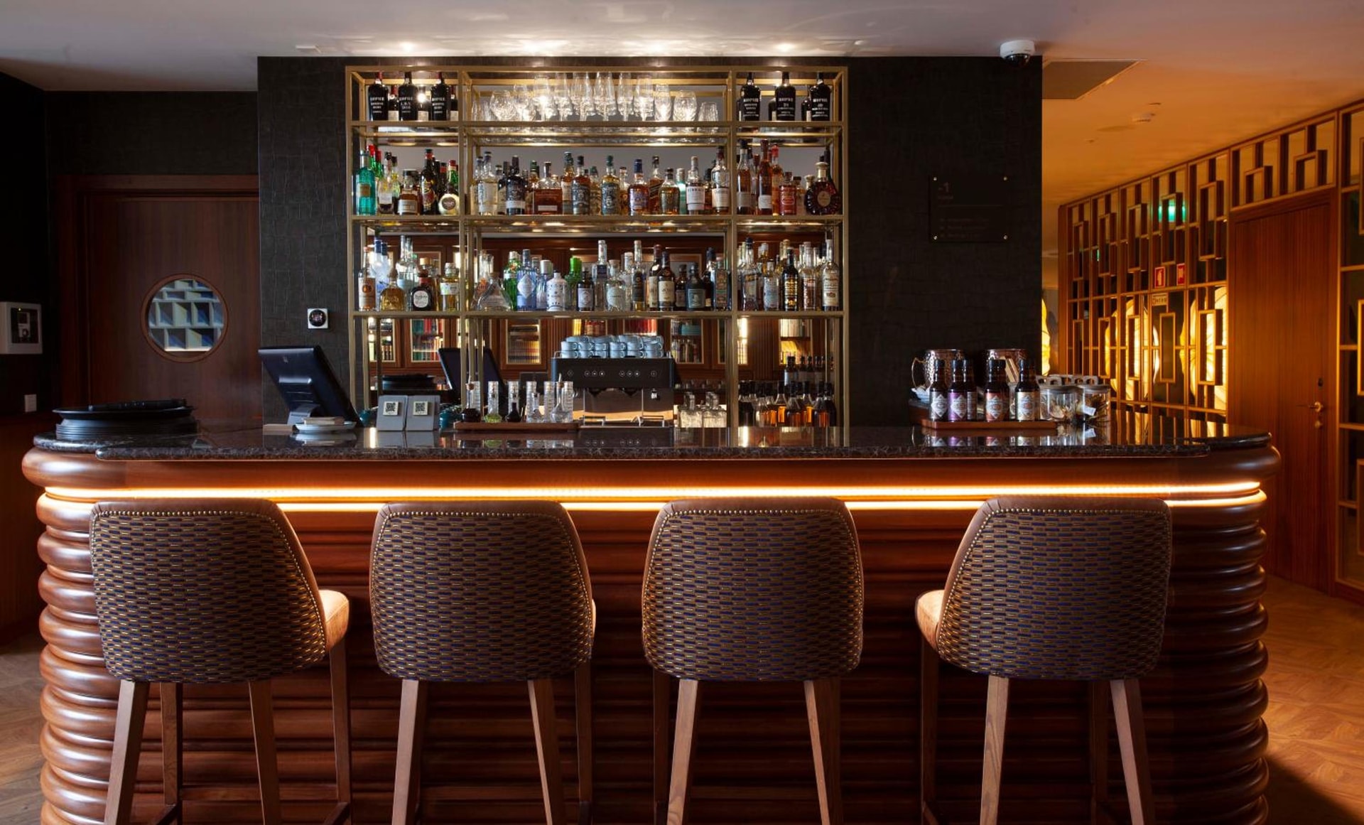 Wine & Books Porto Hotel - Small Luxury Hotels Of The World