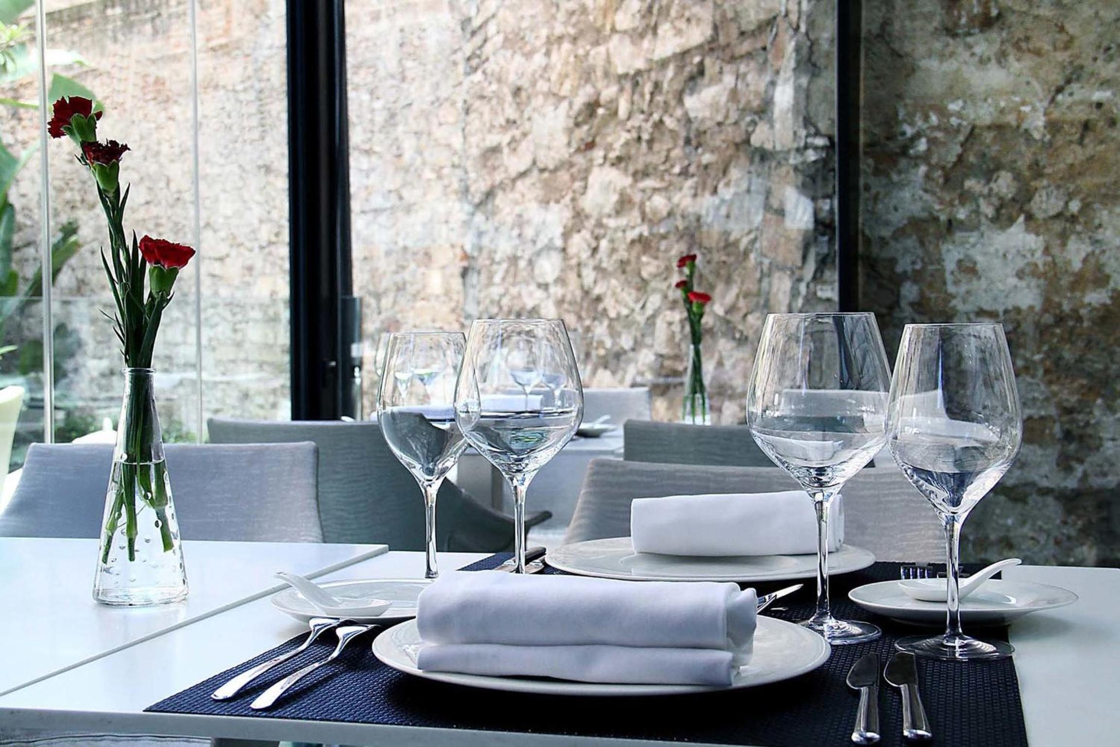 Olivia Plaza Hotel