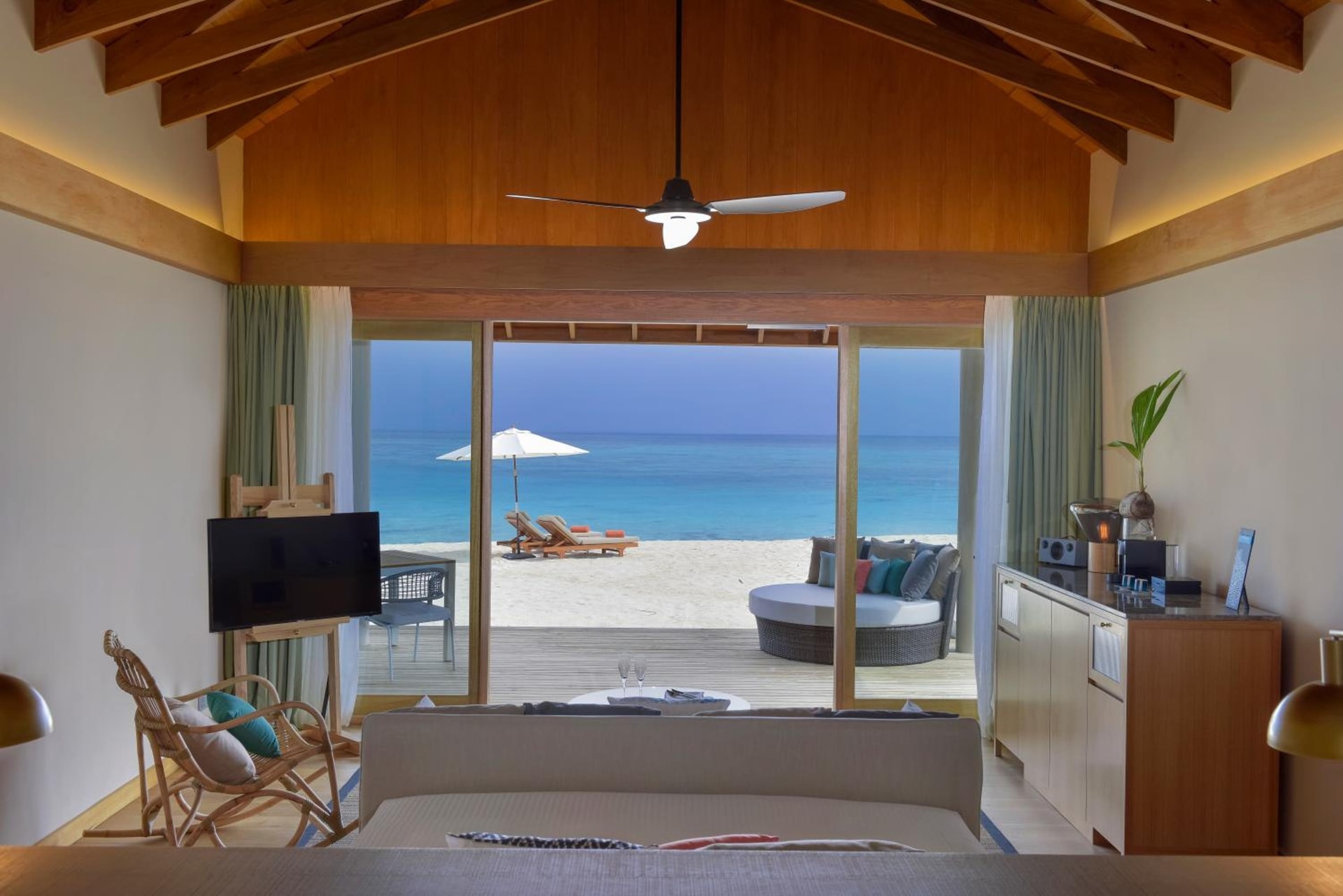 Emerald Faarufushi Resort & Spa - Deluxe All Inclusive