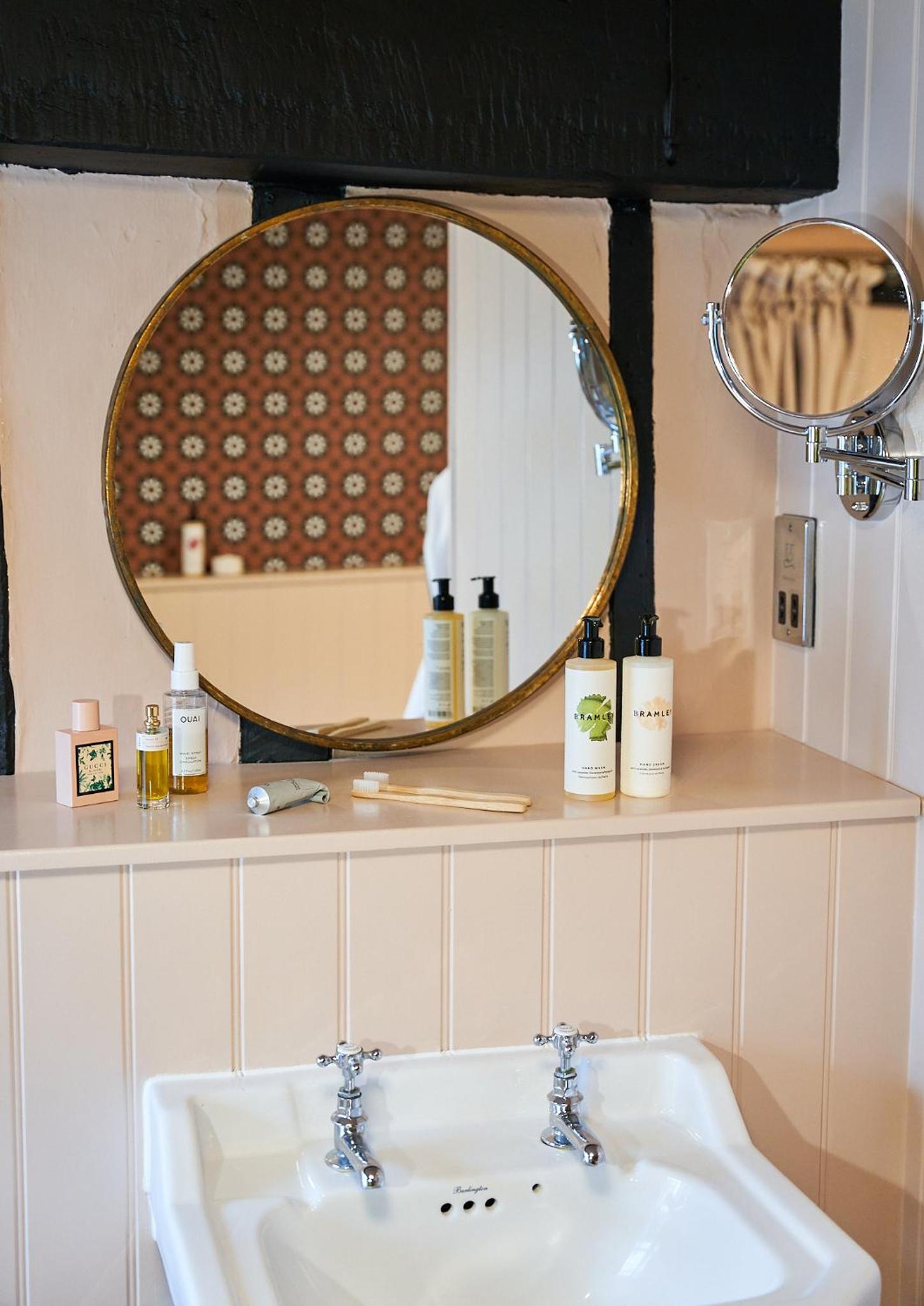 The White Horse - A Heartwood Inn
